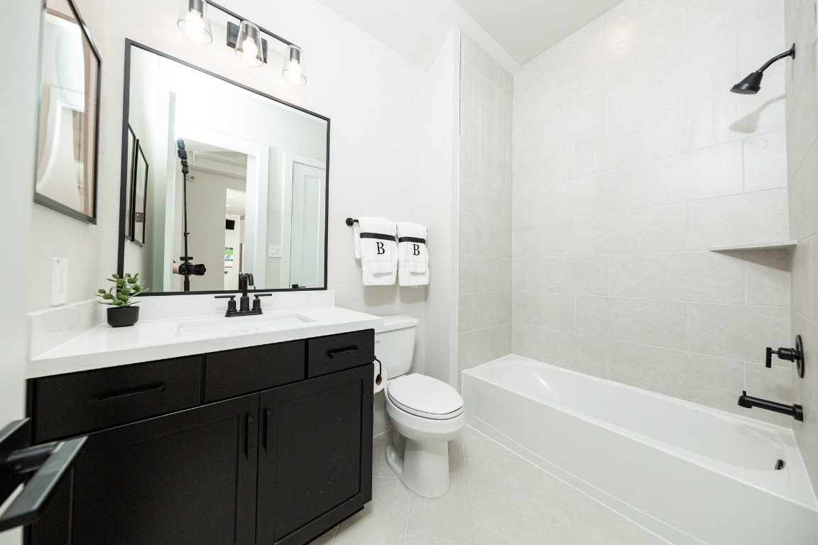 1719 Harvest Lake Drive Property Photo 9