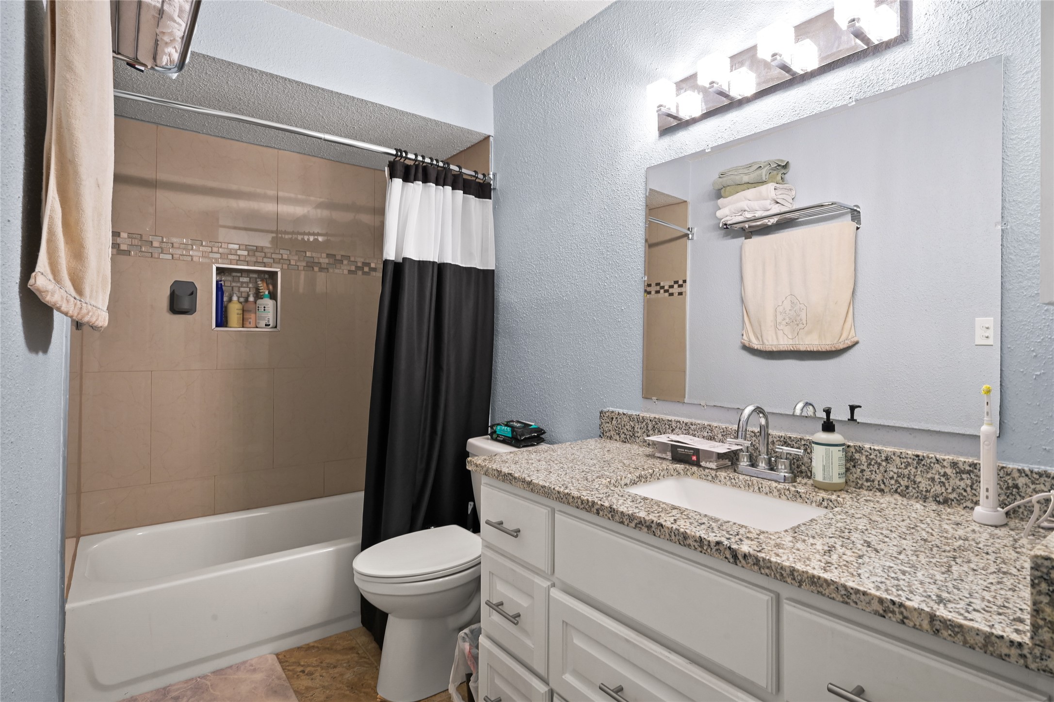 2400 N Braeswood Boulevard 131 Property Photo 11