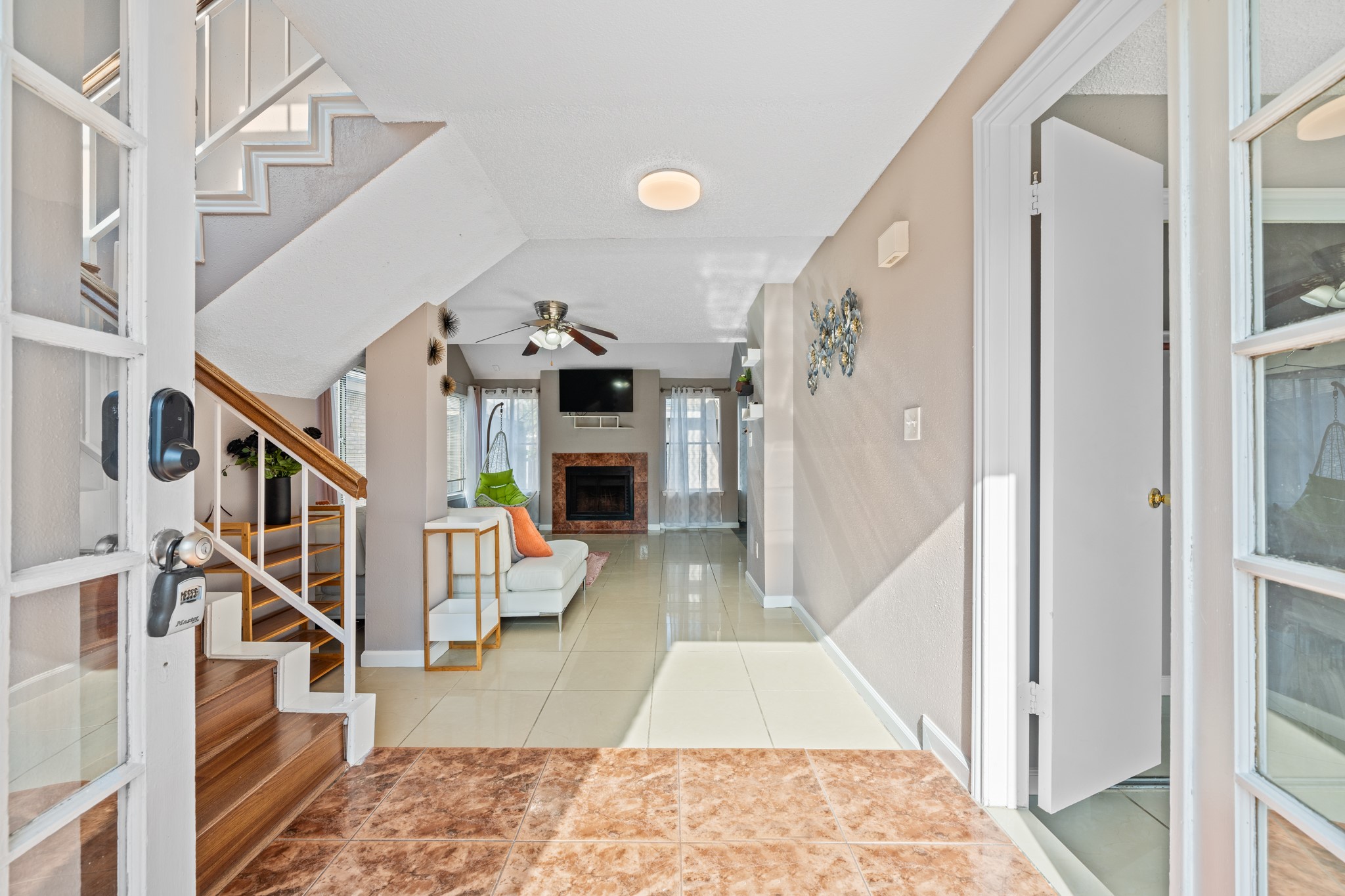 8629 Kinghaven Street Property Photo 4