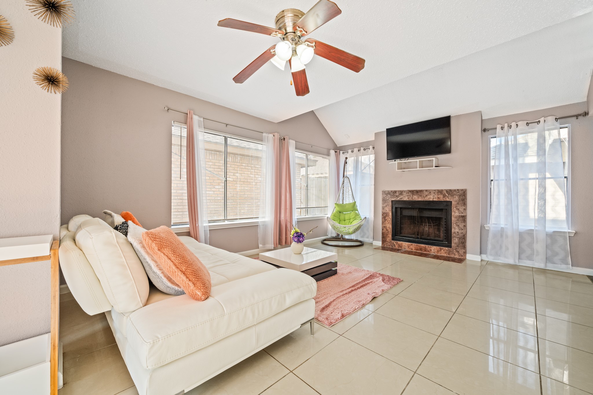 8629 Kinghaven Street Property Photo 13