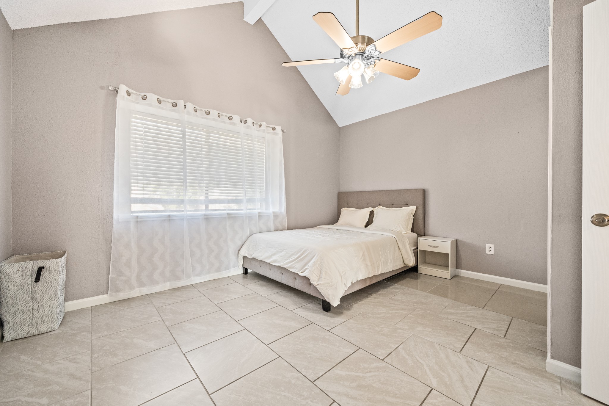 8629 Kinghaven Street Property Photo 29