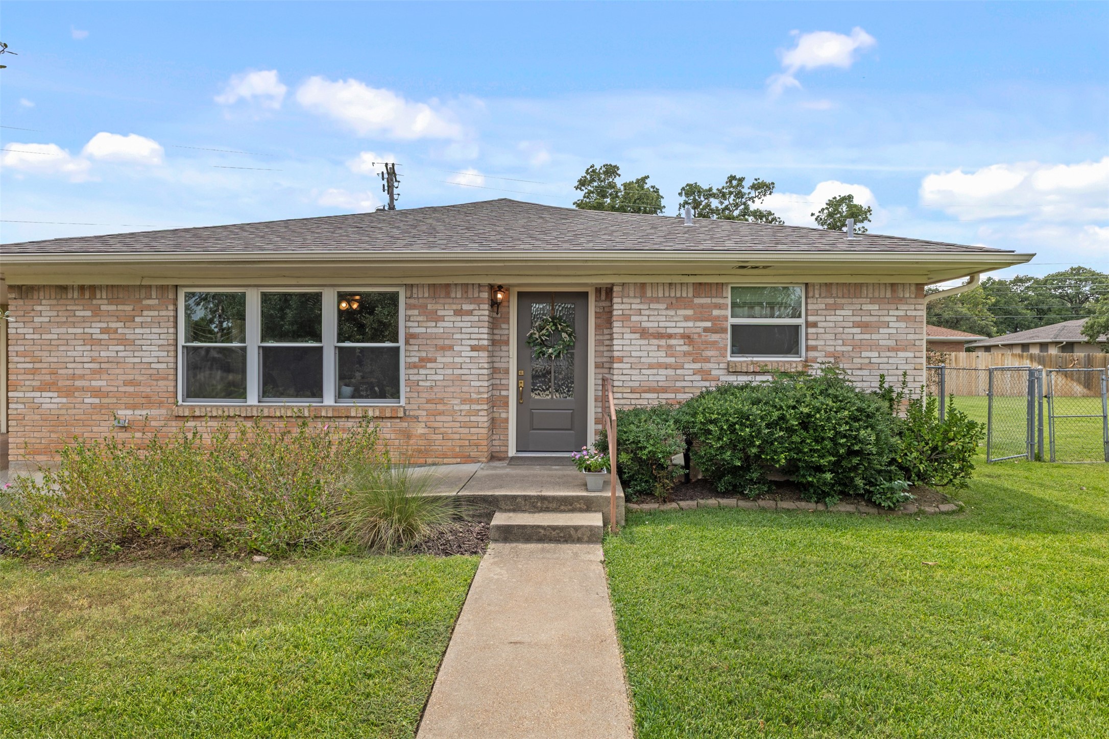 2310 Morningside Drive Property Photo 4