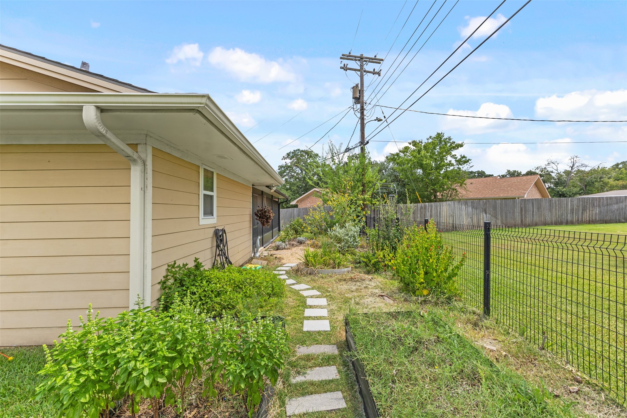 2310 Morningside Drive Property Photo 27