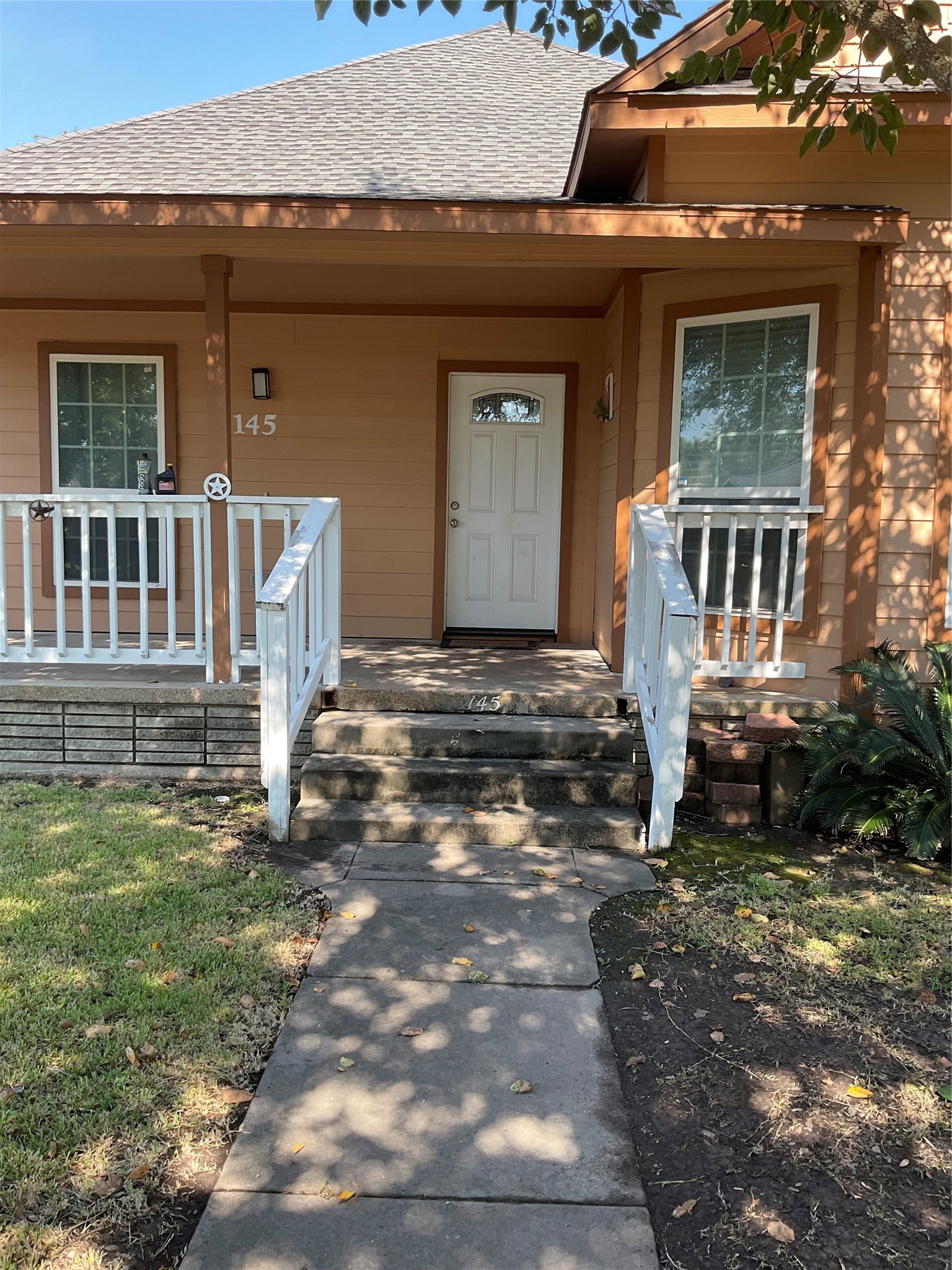 2145 5th Street Property Photo 1
