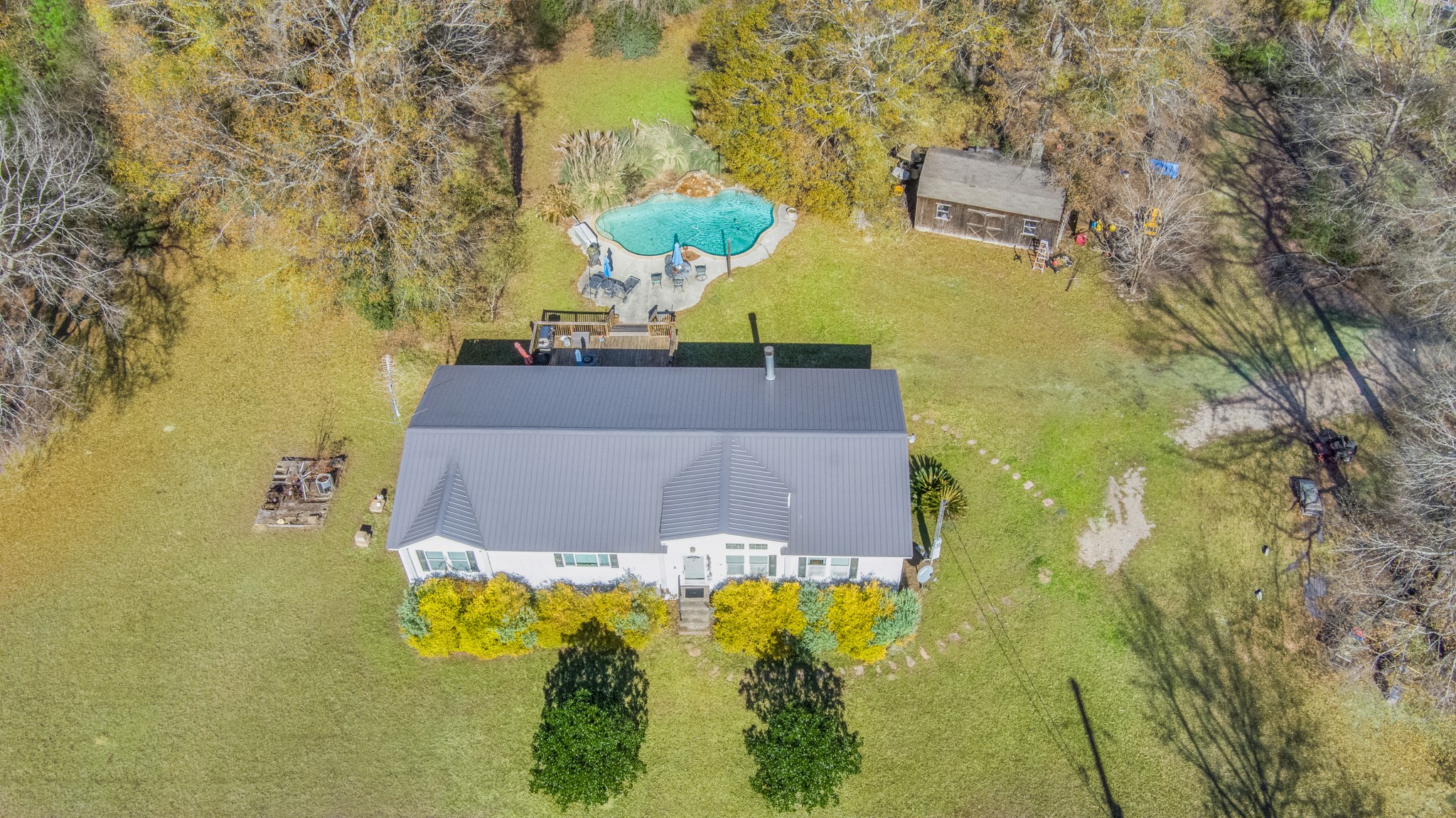 10676 Rutherford Road Property Photo 10