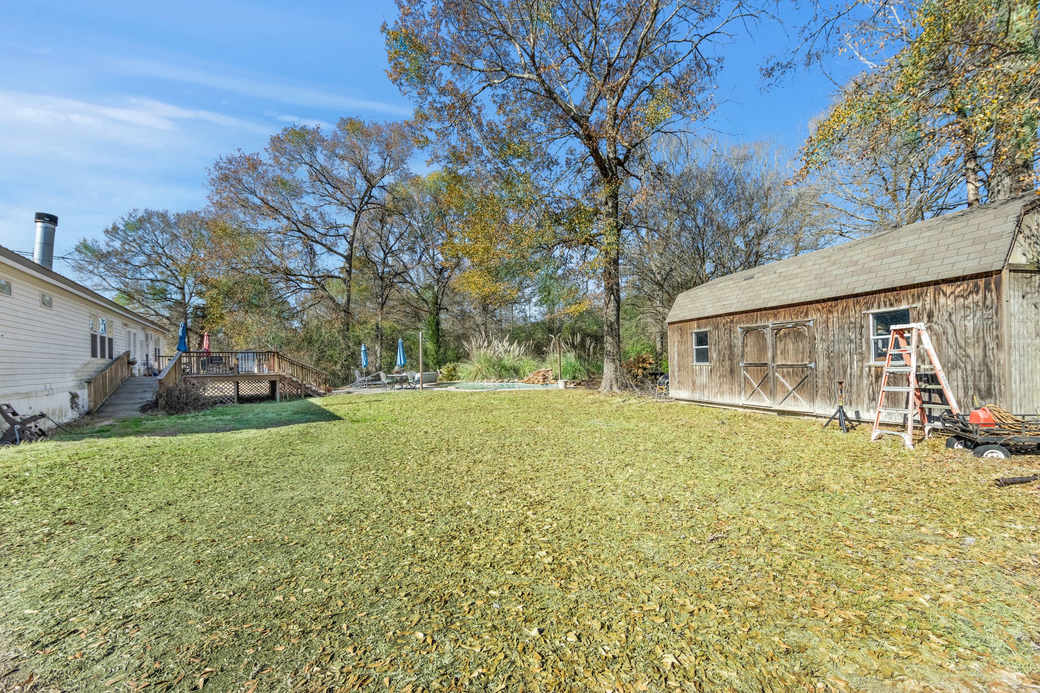 10676 Rutherford Road Property Photo 11