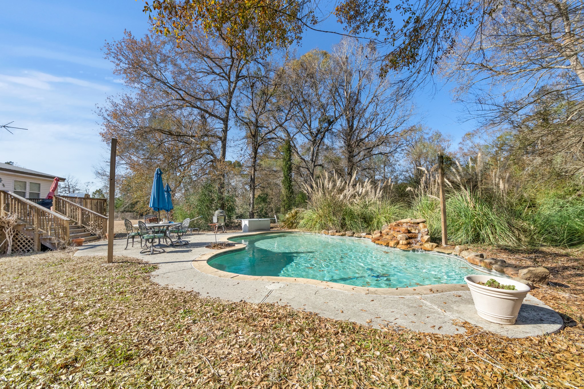 10676 Rutherford Road Property Photo 12