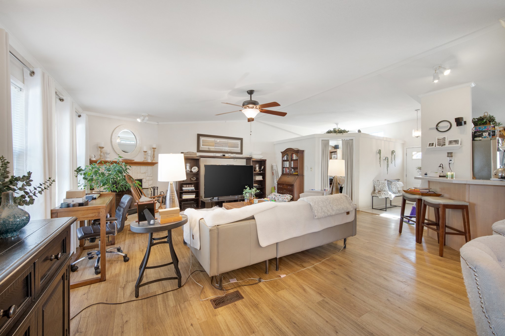 10676 Rutherford Road Property Photo 13