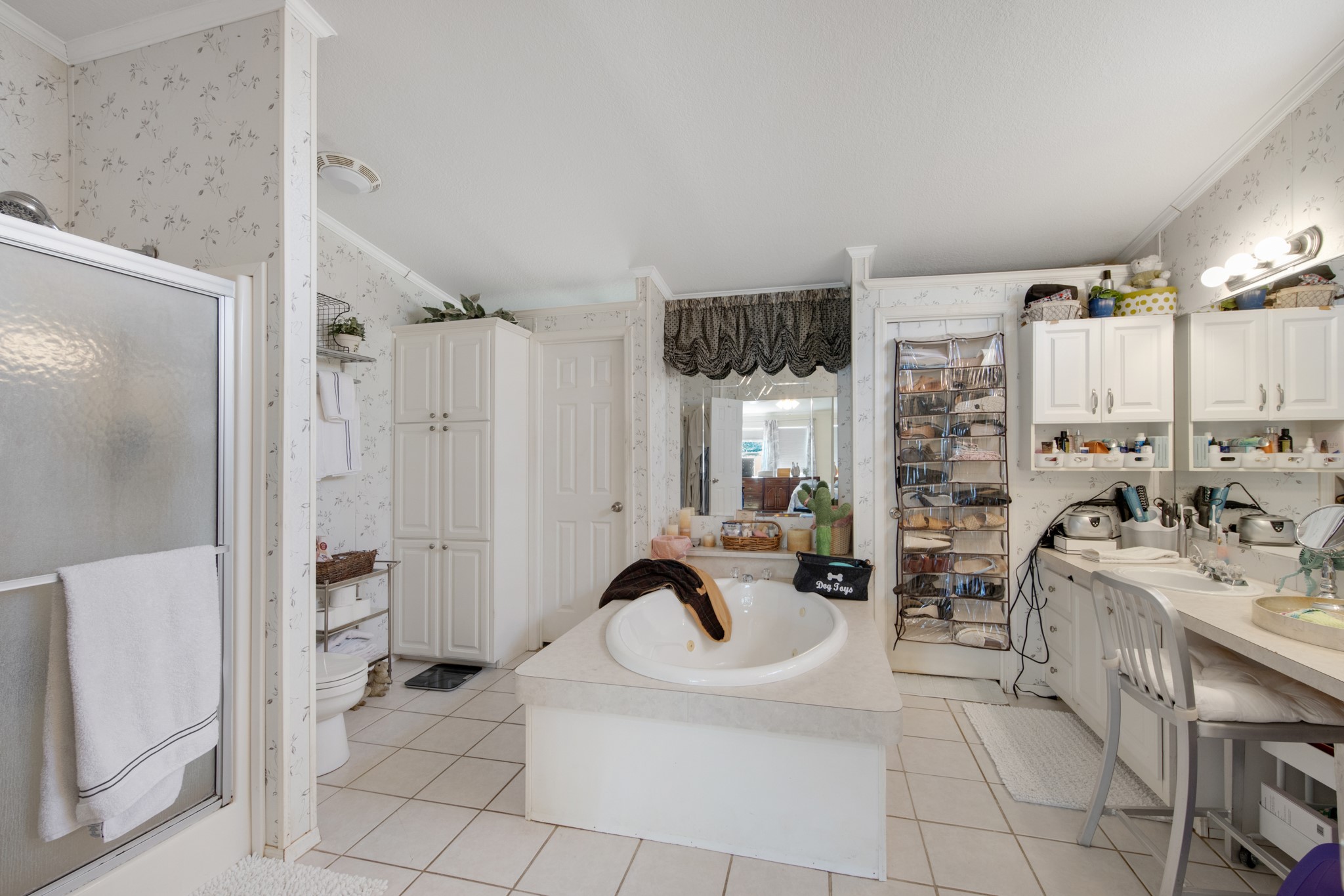 10676 Rutherford Road Property Photo 17