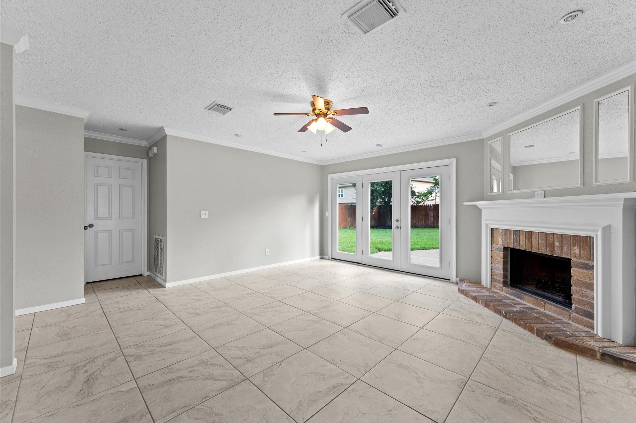 16338 Hickory Point Road Property Photo 6