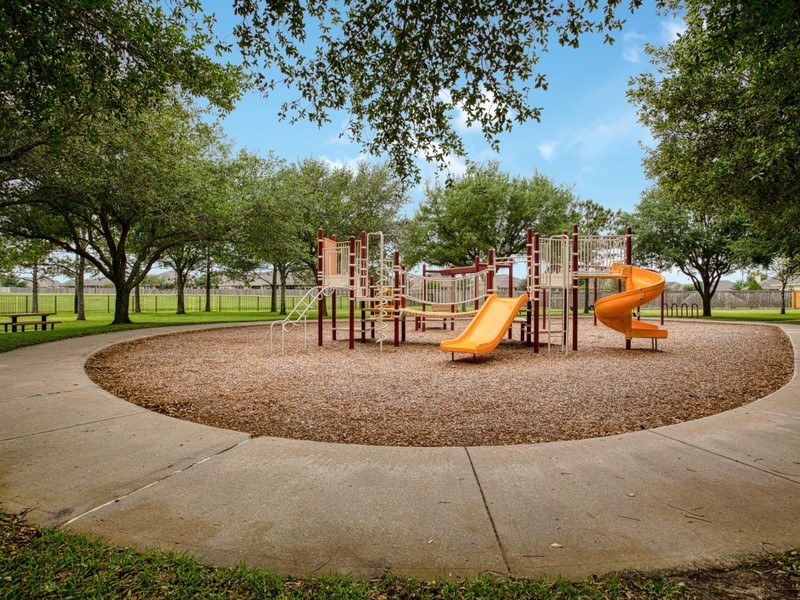 26610 Surrey Park Lane
