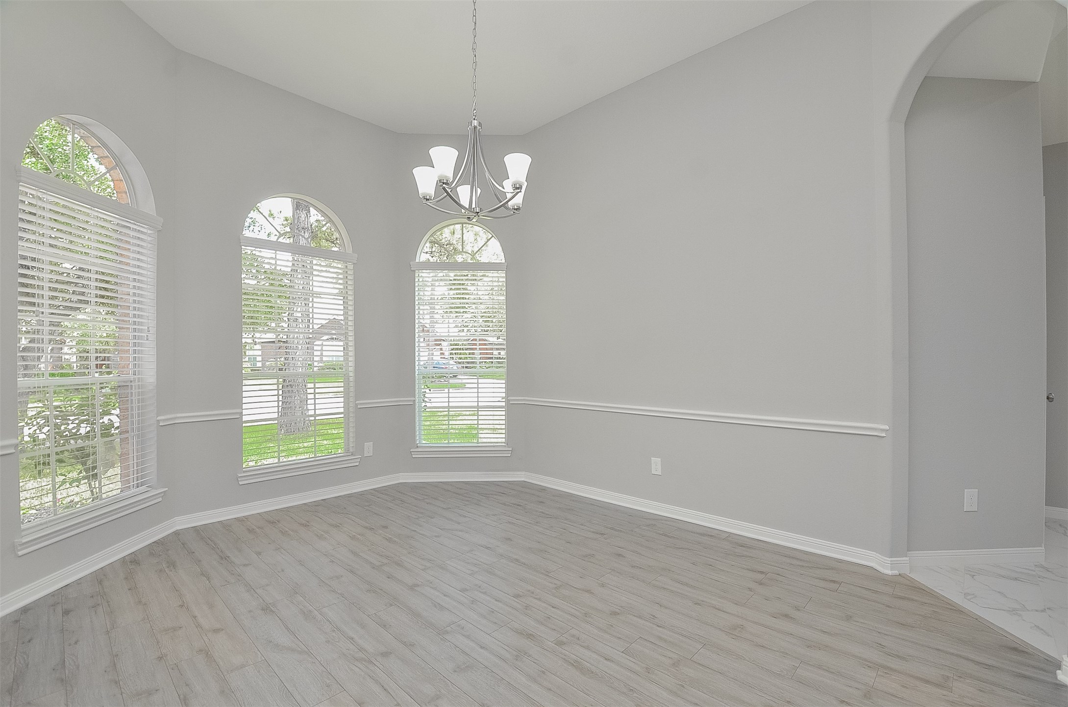 23751 River Place Drive Property Photo 4