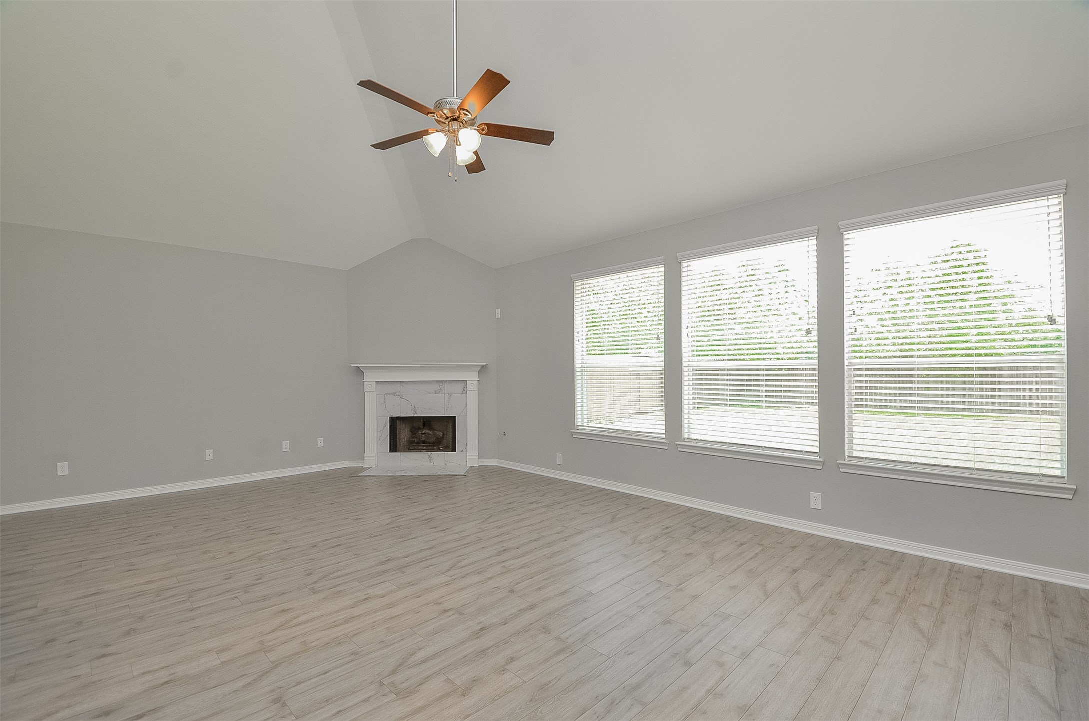 23751 River Place Drive Property Photo 6