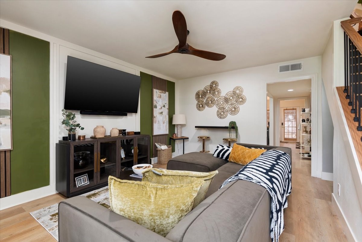 5217 Arboles Drive E Property Photo 6