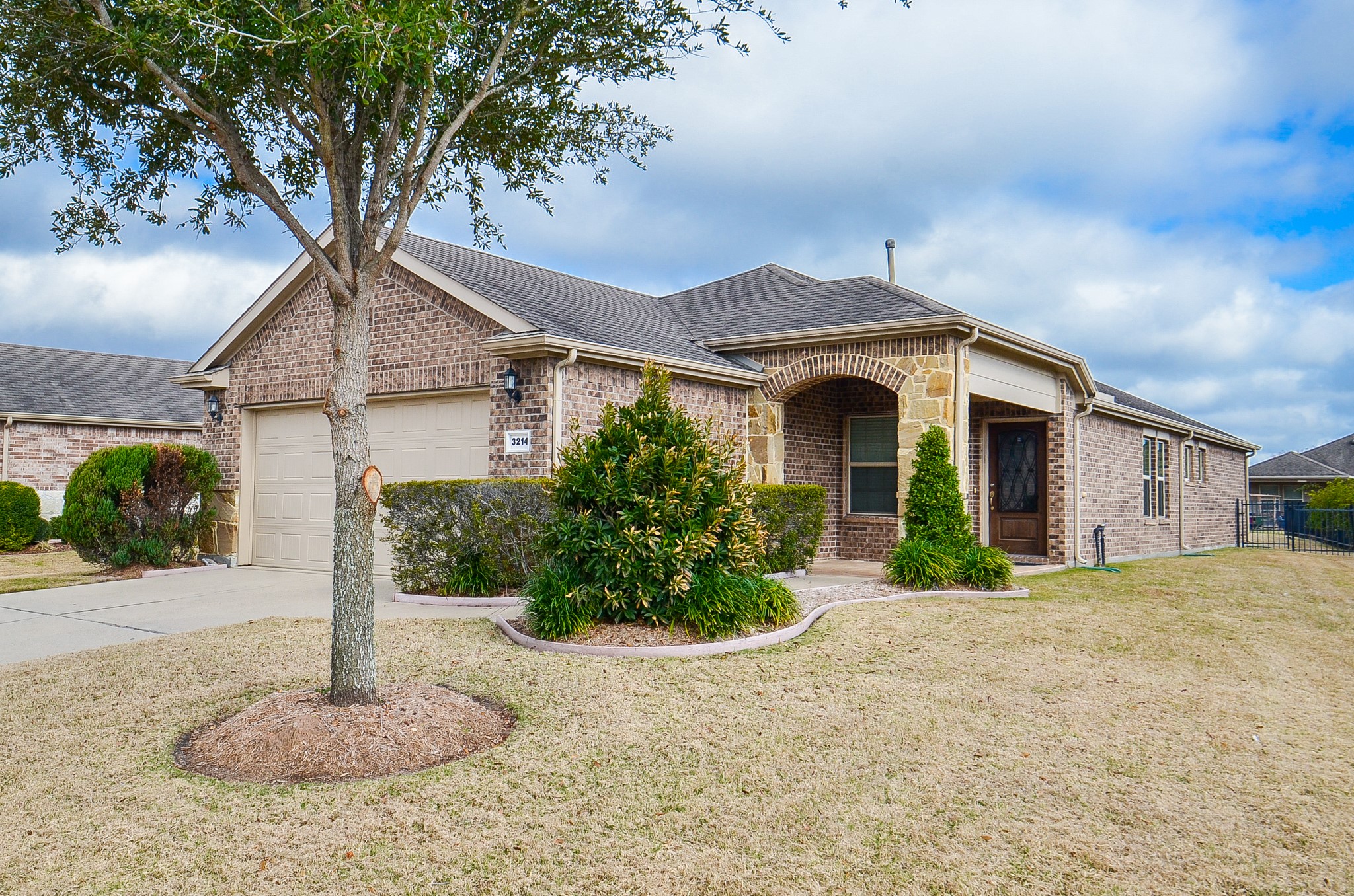 3214 Dandelion Drive Property Photo 2
