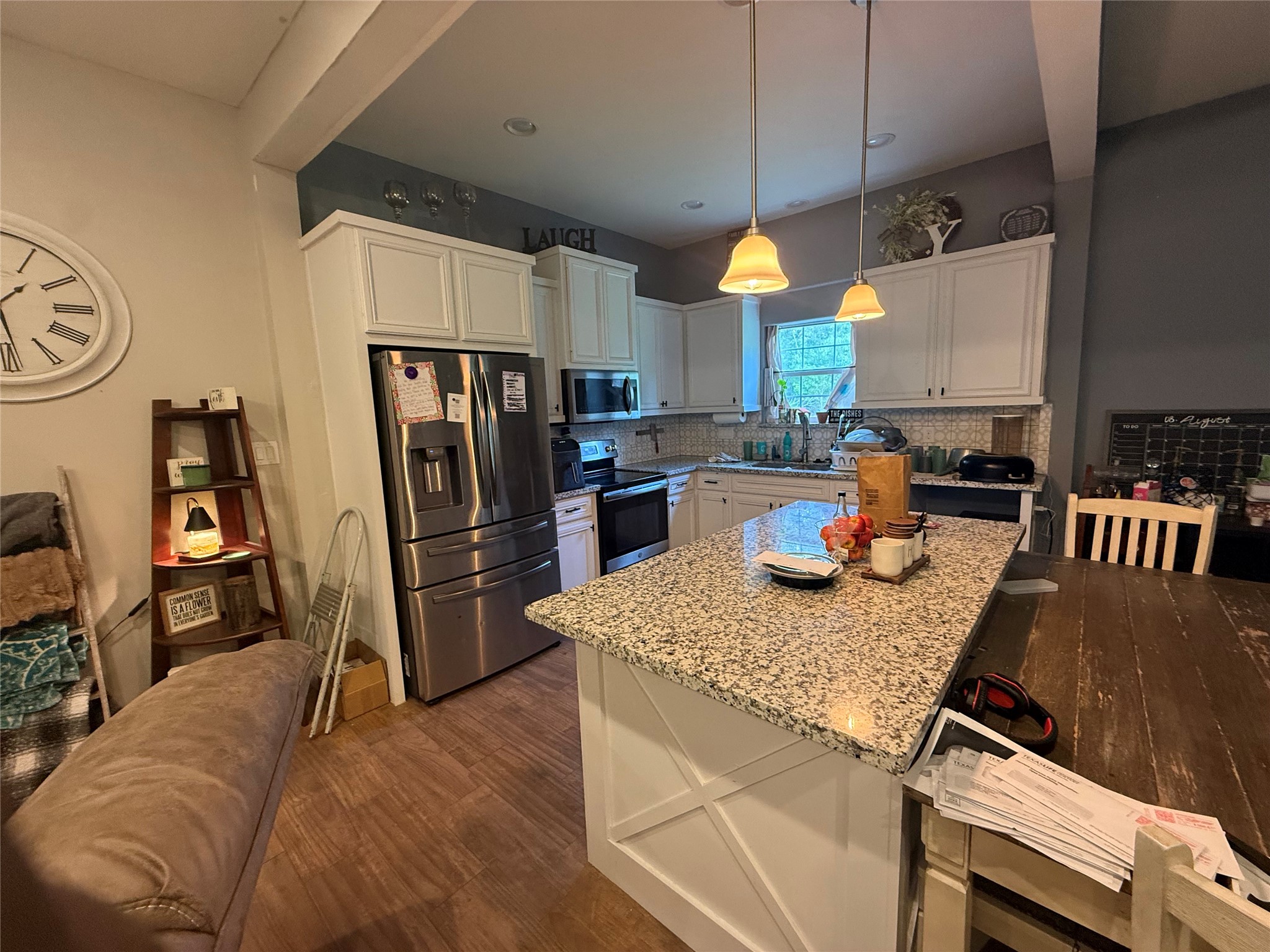 132 County Road 48821 Property Photo 8