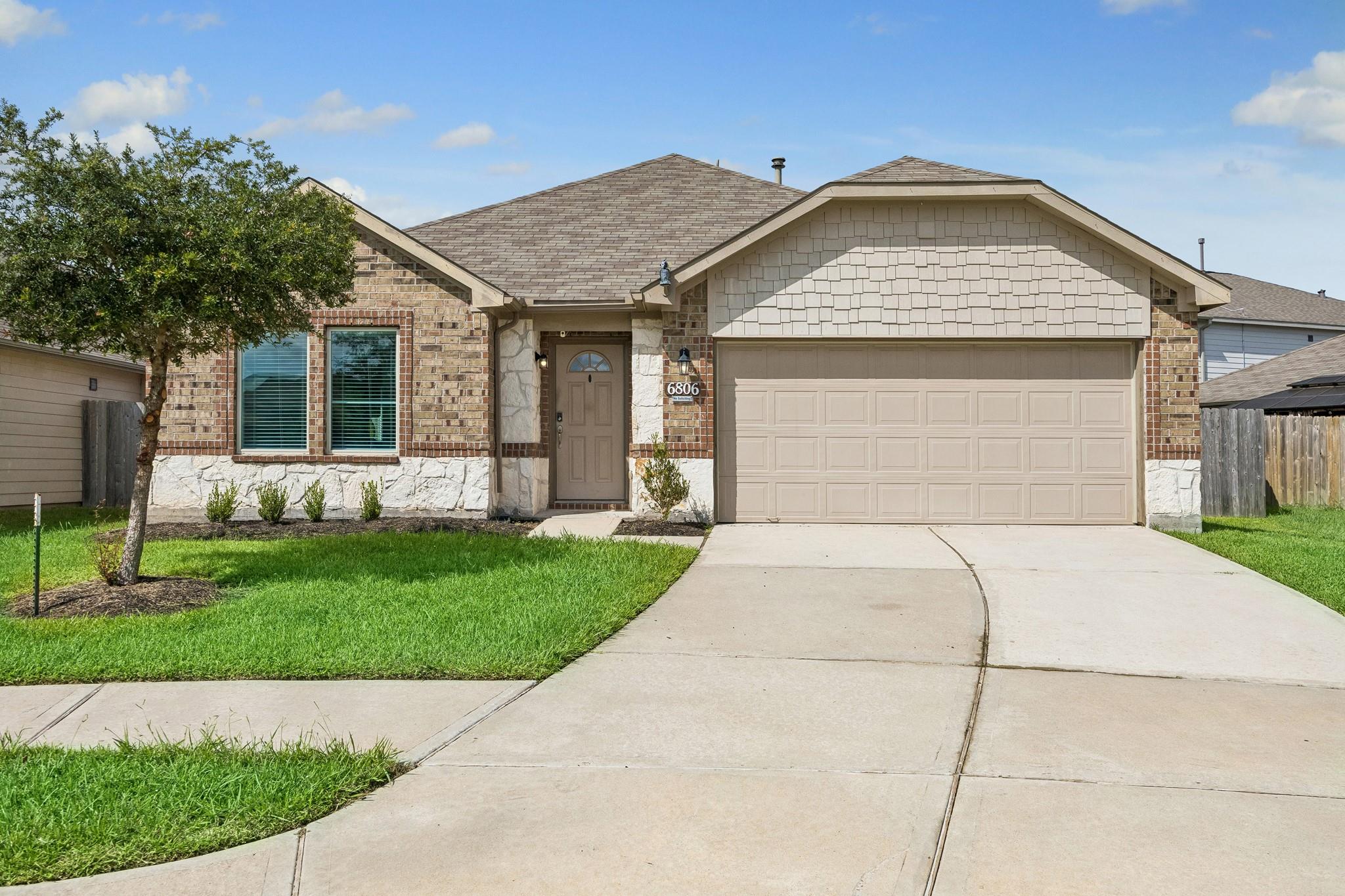 6806 Bardsdale Court, Rosharon Tx 77583 Property Photo 1