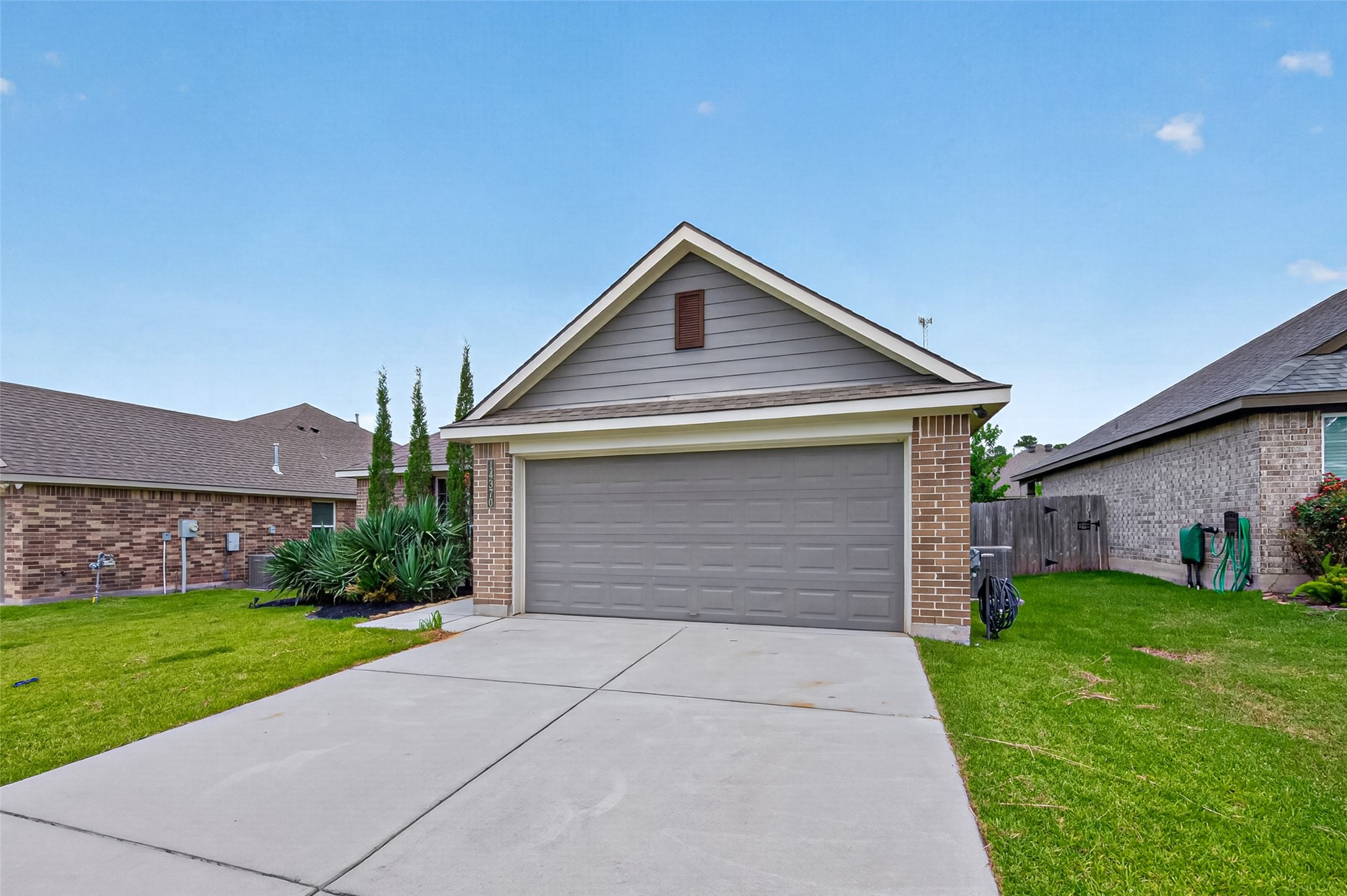 14370 S Summerchase Circle Property Photo 5