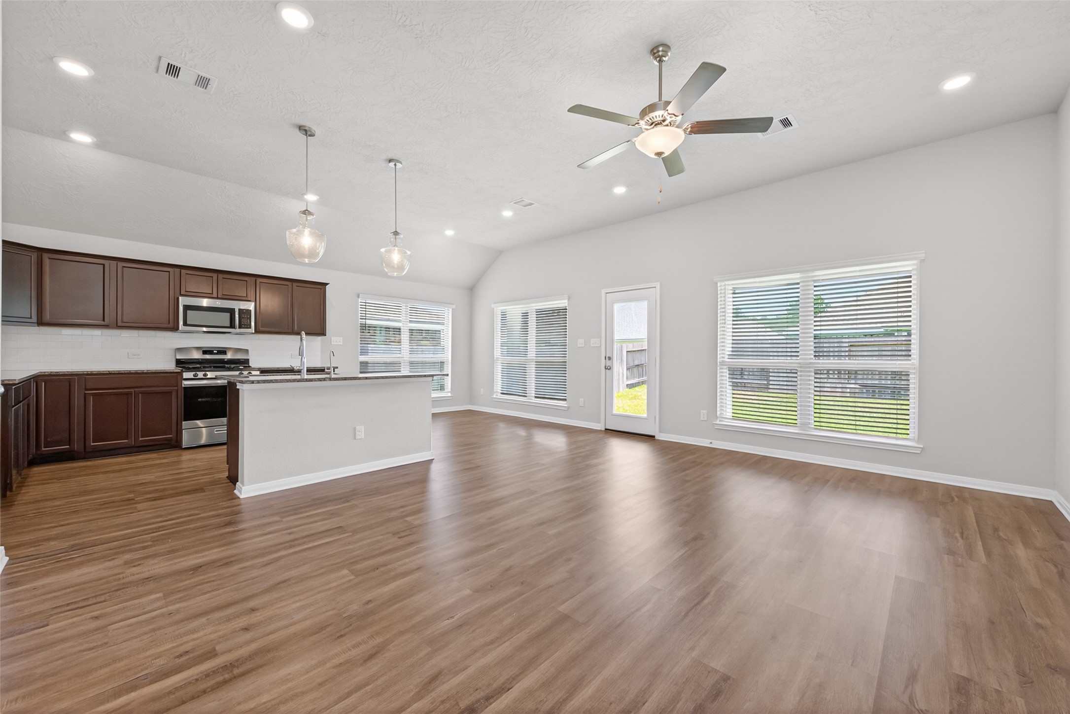 14370 S Summerchase Circle Property Photo 11