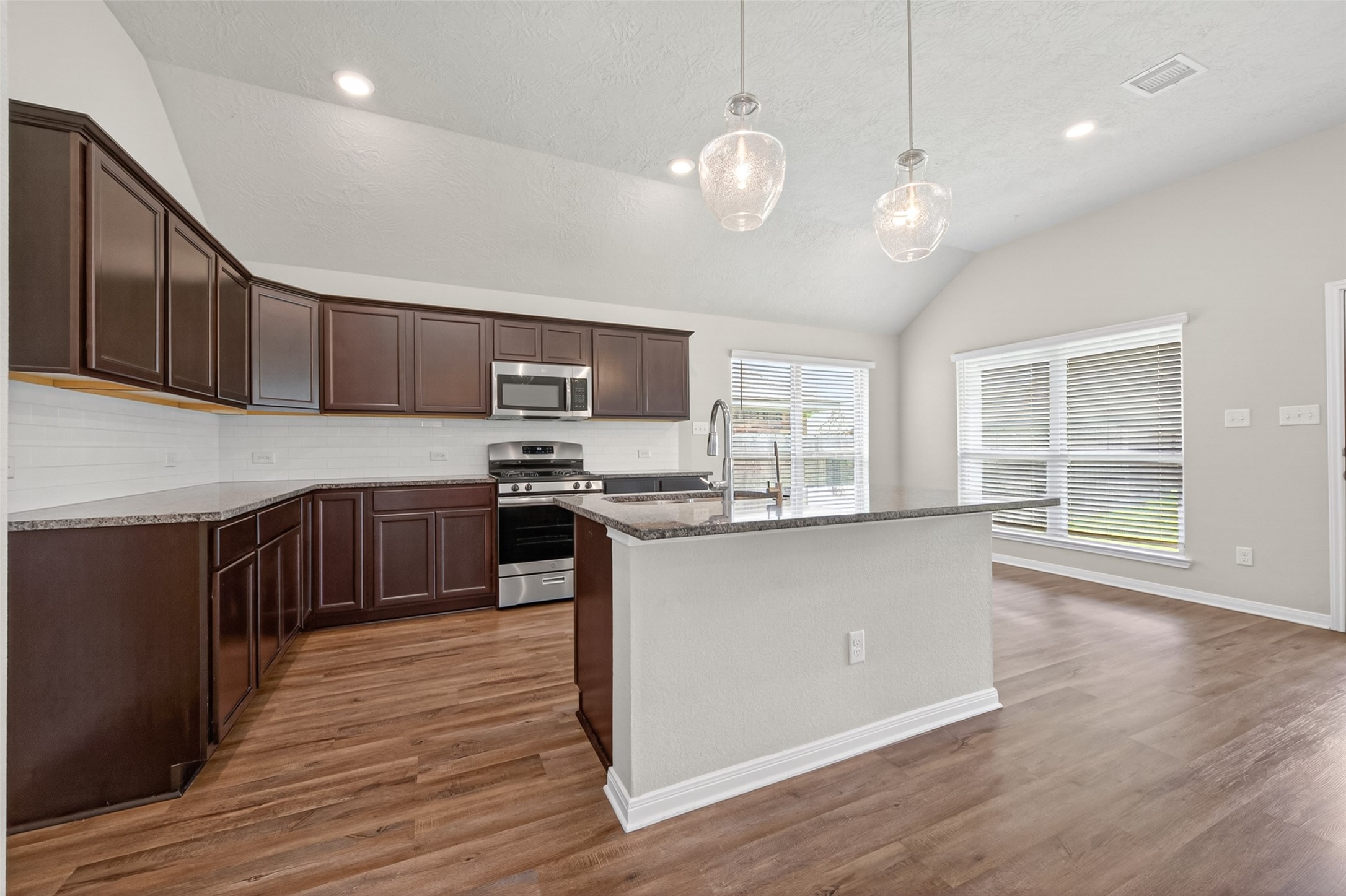 14370 S Summerchase Circle Property Photo 13