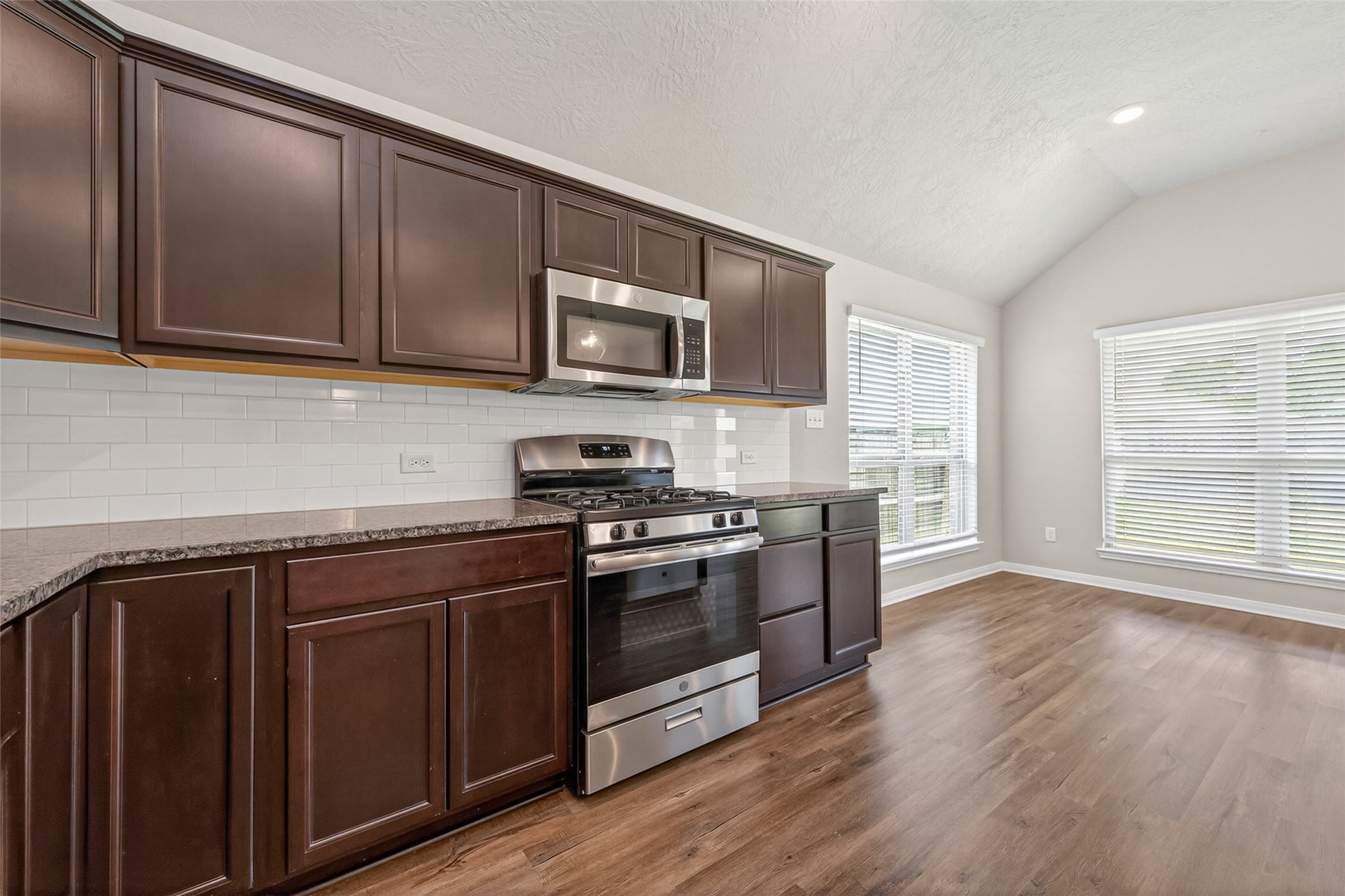14370 S Summerchase Circle Property Photo 14