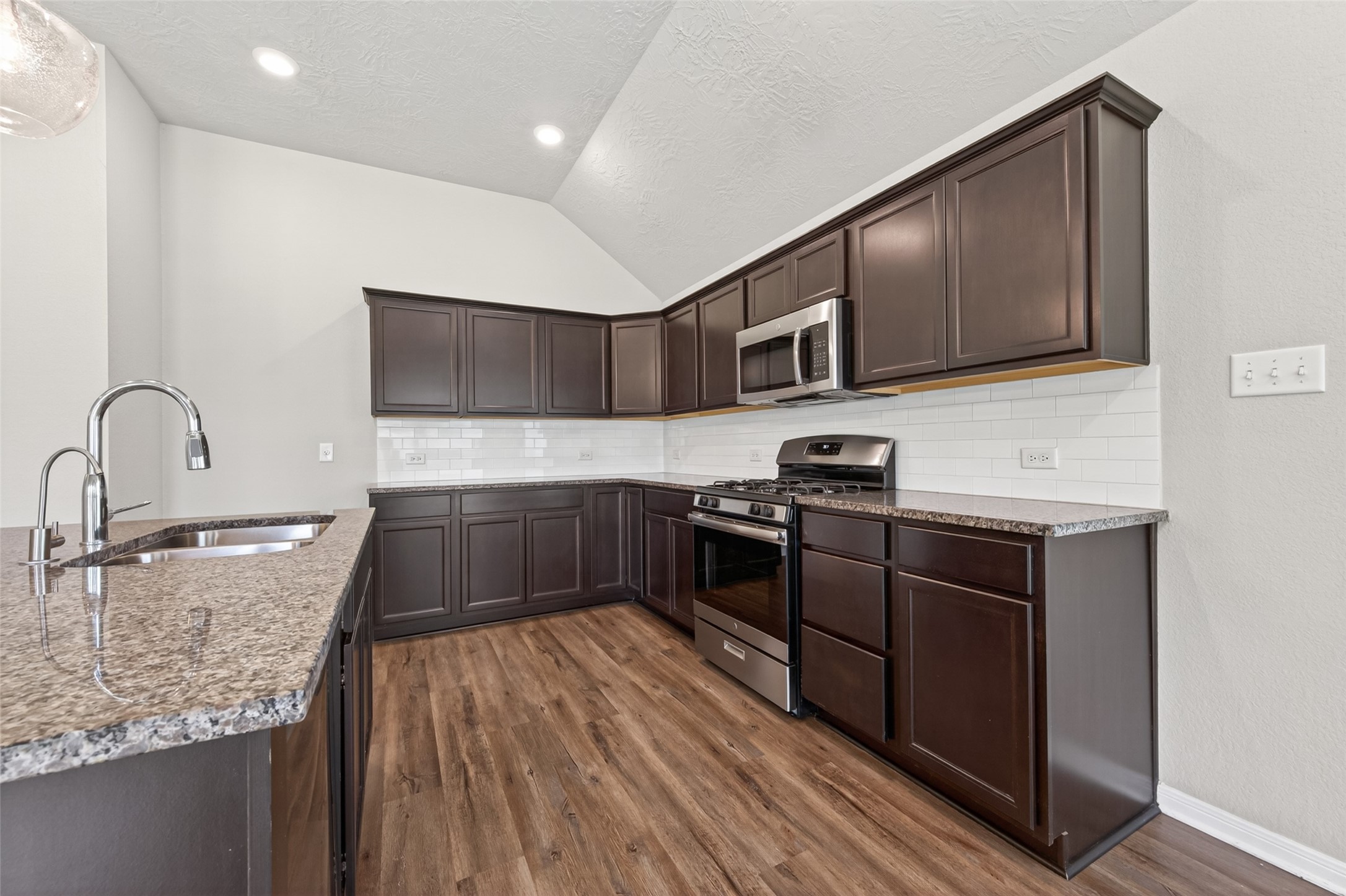 14370 S Summerchase Circle Property Photo 16
