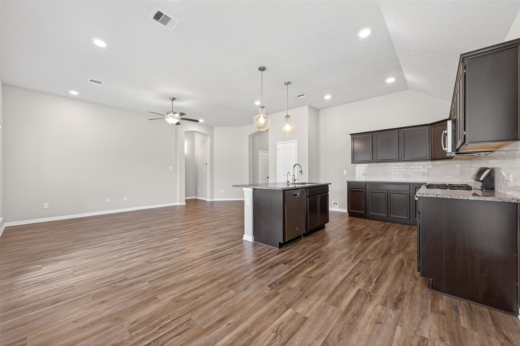14370 S Summerchase Circle Property Photo 18