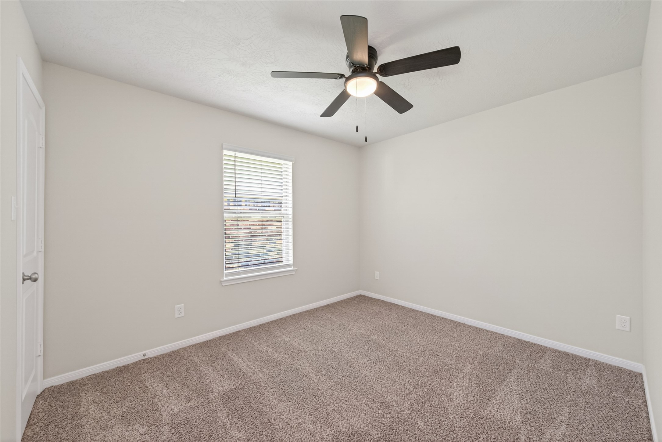 14370 S Summerchase Circle Property Photo 33
