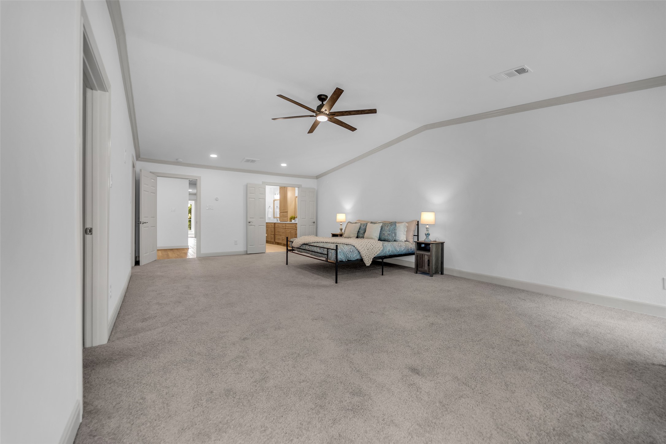 880 Tully Road 14 Property Photo 23