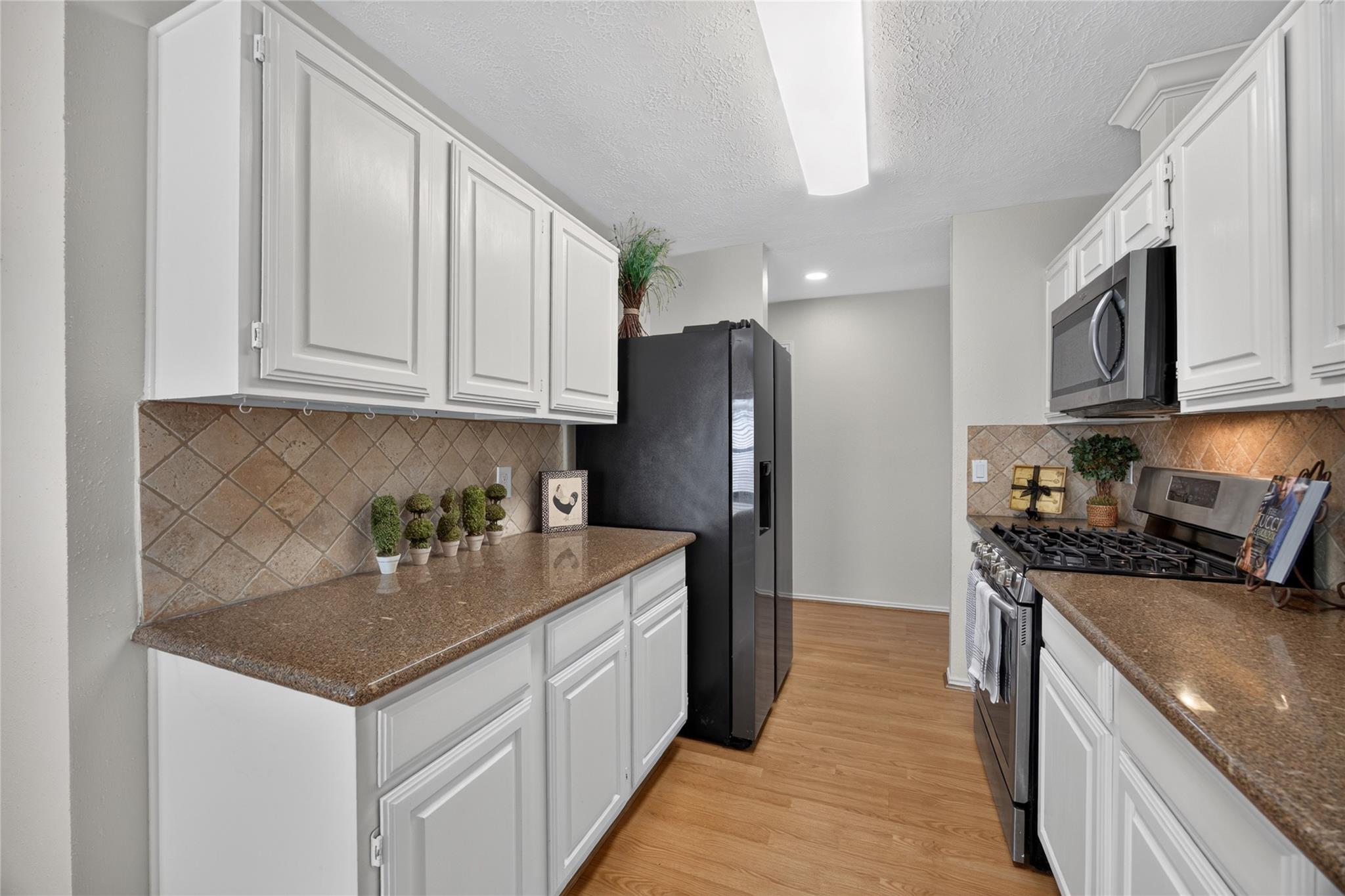 3706 Luton Park Drive Property Photo 3