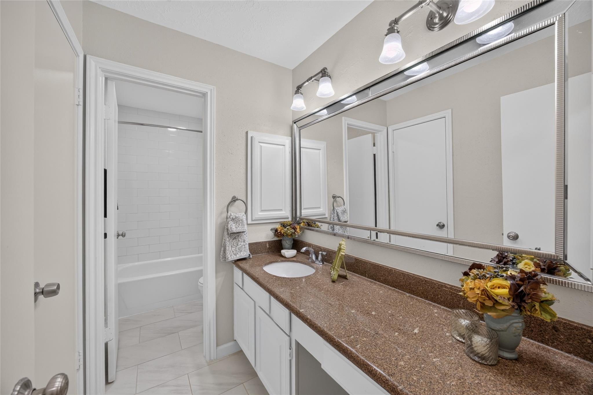 3706 Luton Park Drive Property Photo 6