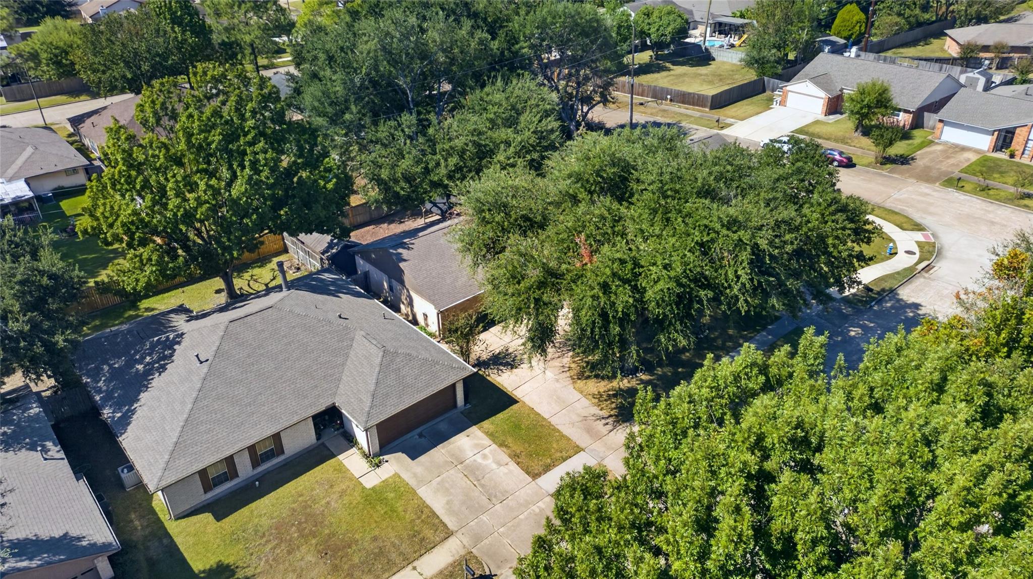 3706 Luton Park Drive Property Photo 21