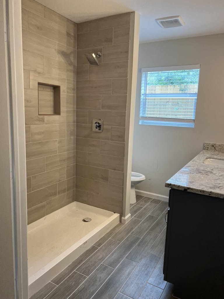 5028 Mayflower Street Property Photo 5