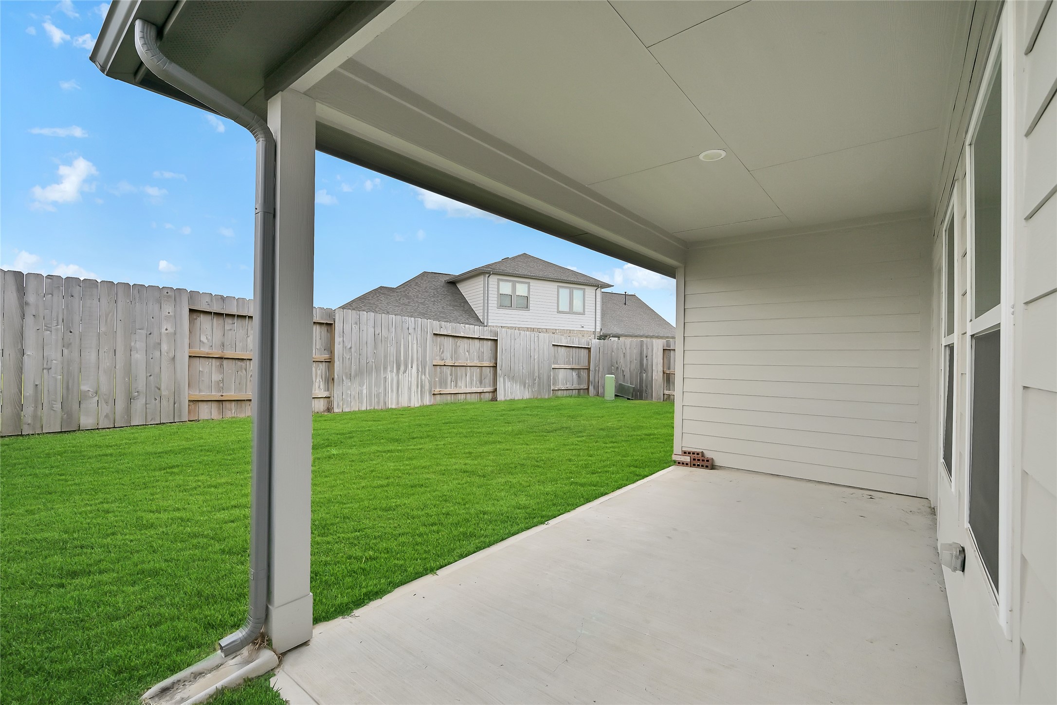 21027 Montego Breeze Lane Property Photo 6