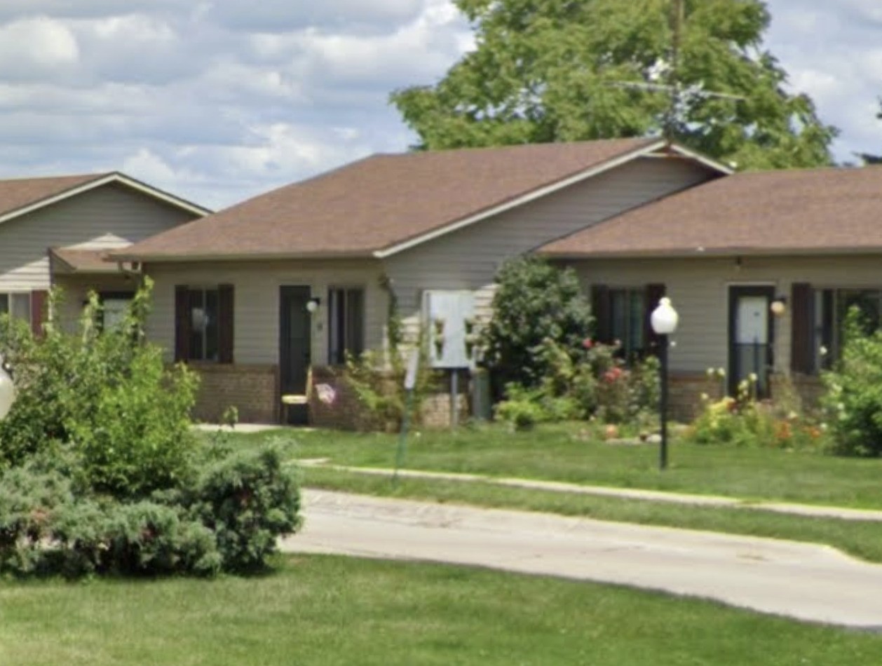 125 Shire Crest Property Photo 3