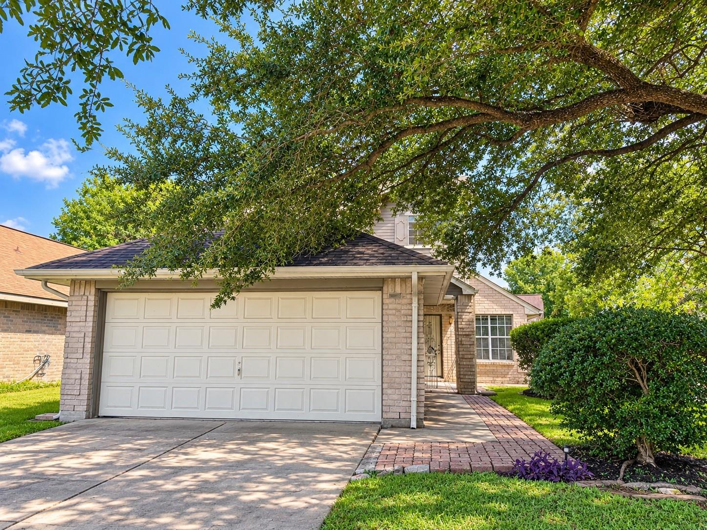8619 Grand Knolls Drive, Houston TX 77083 Property Photo 1