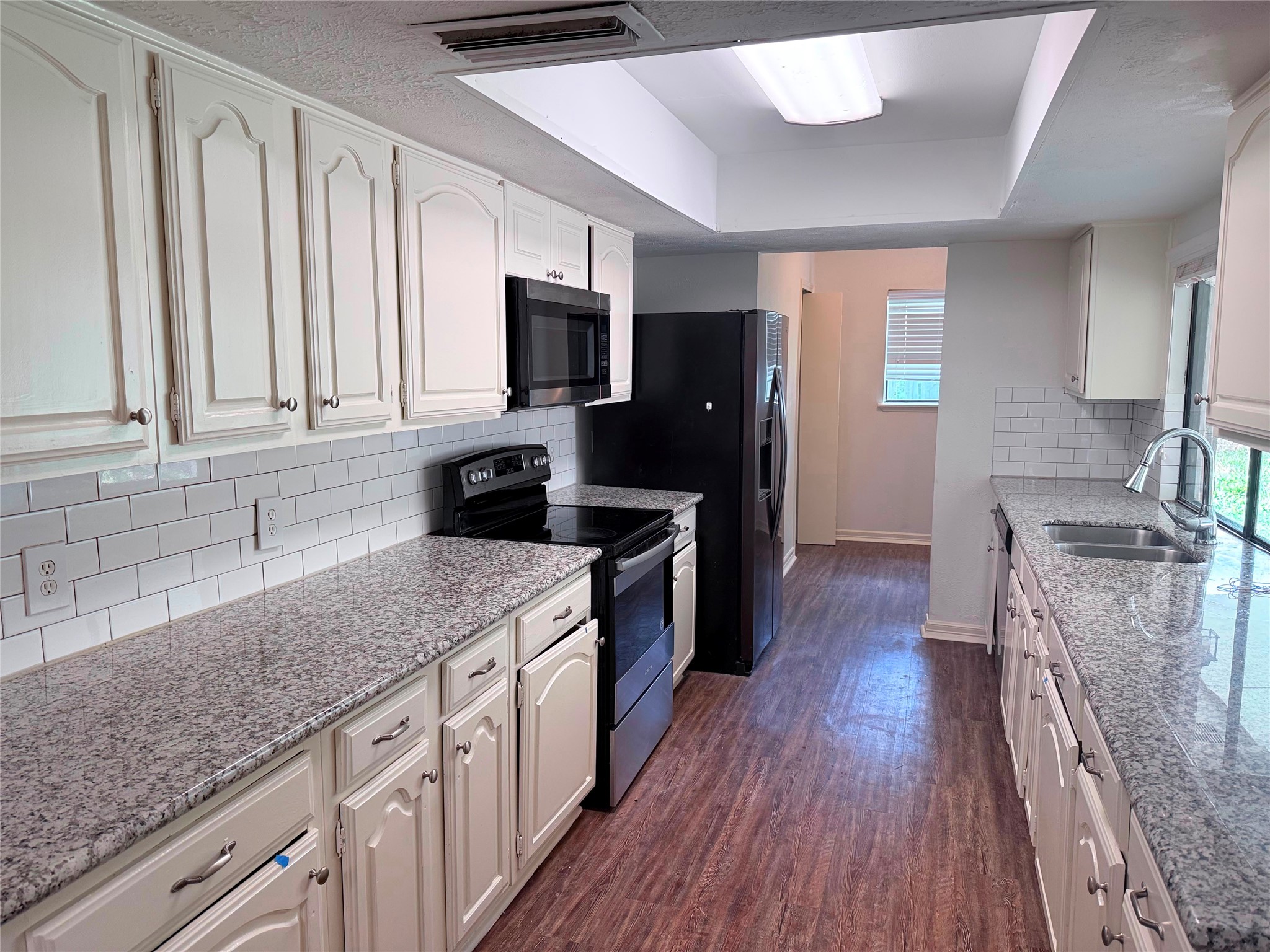 4026 Coltwood Drive Property Photo 14