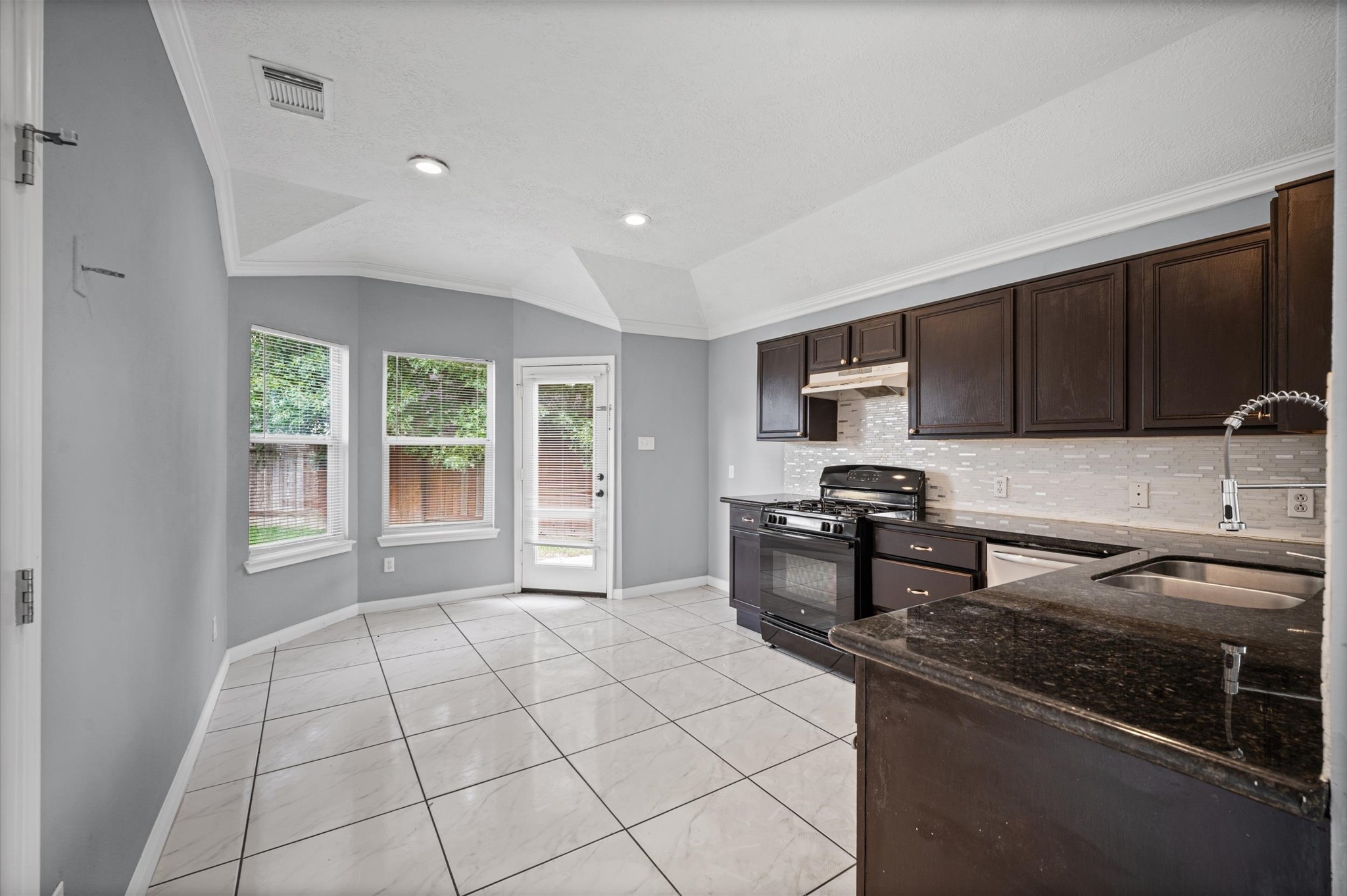 22502 Rocky Glen Court Property Photo 7