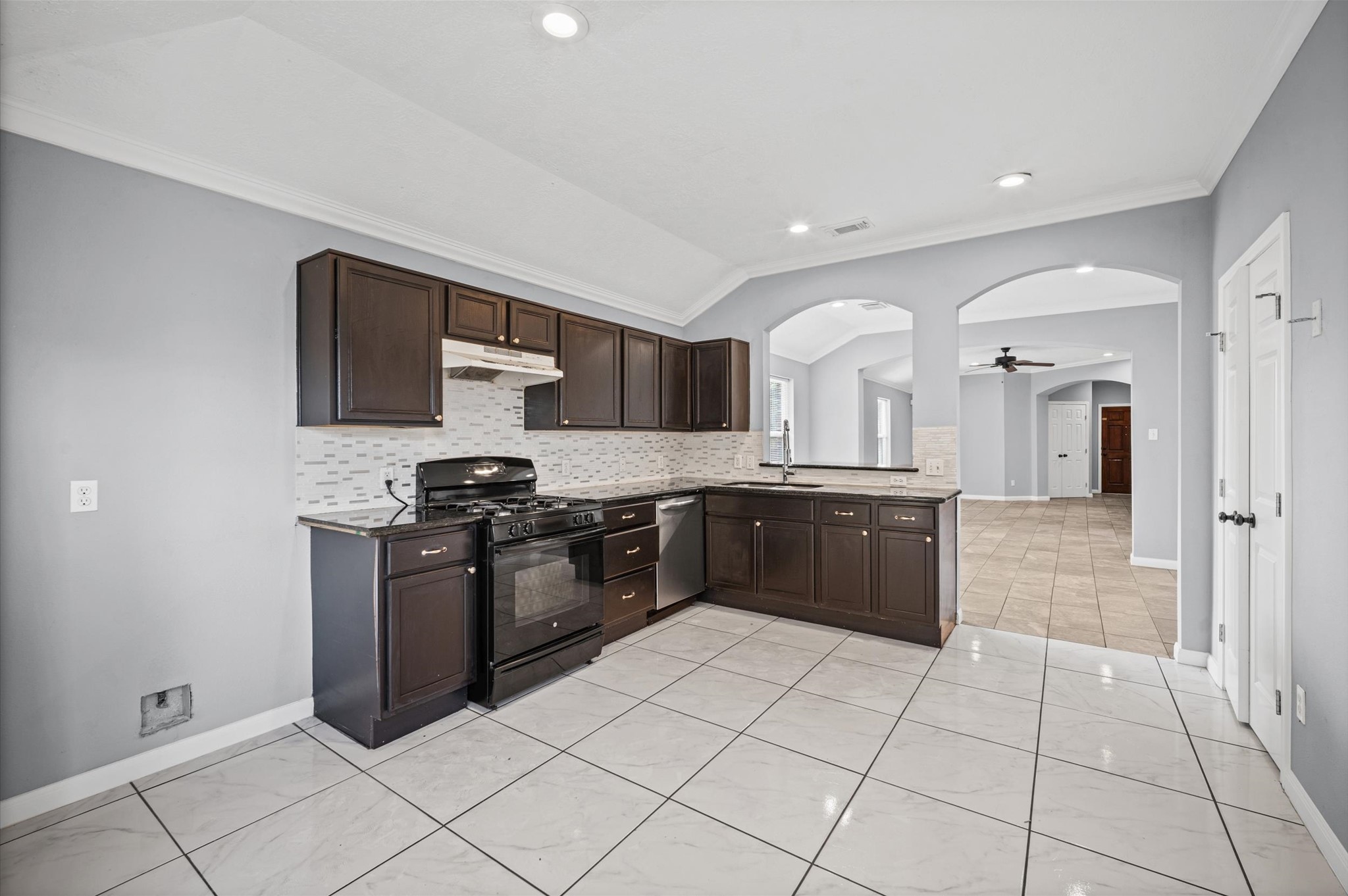 22502 Rocky Glen Court Property Photo 8