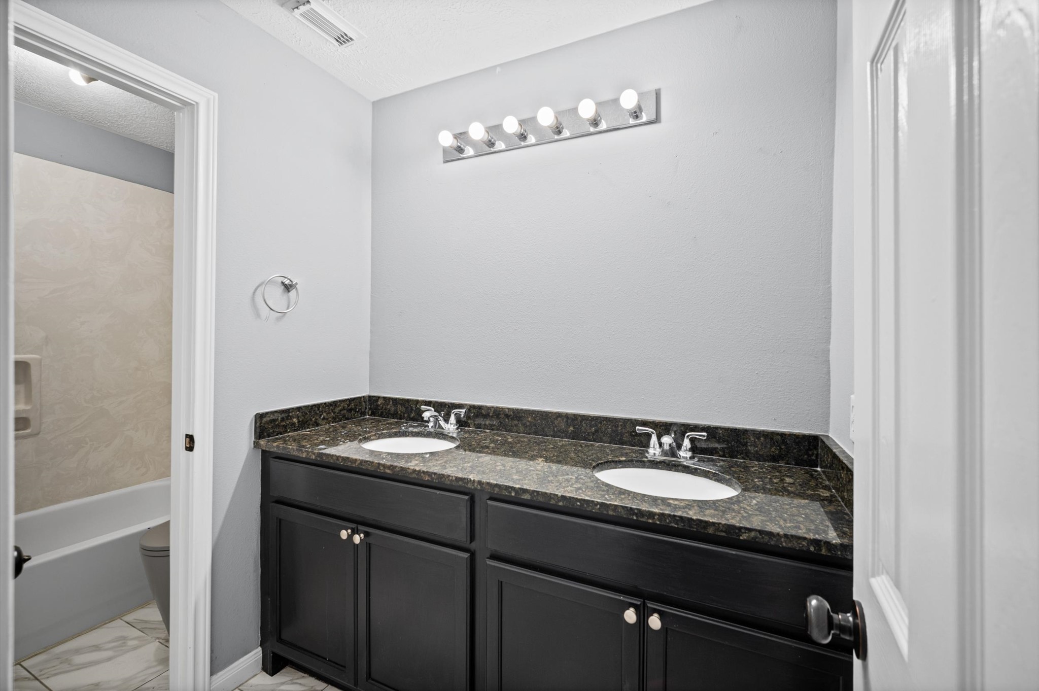 22502 Rocky Glen Court Property Photo 13