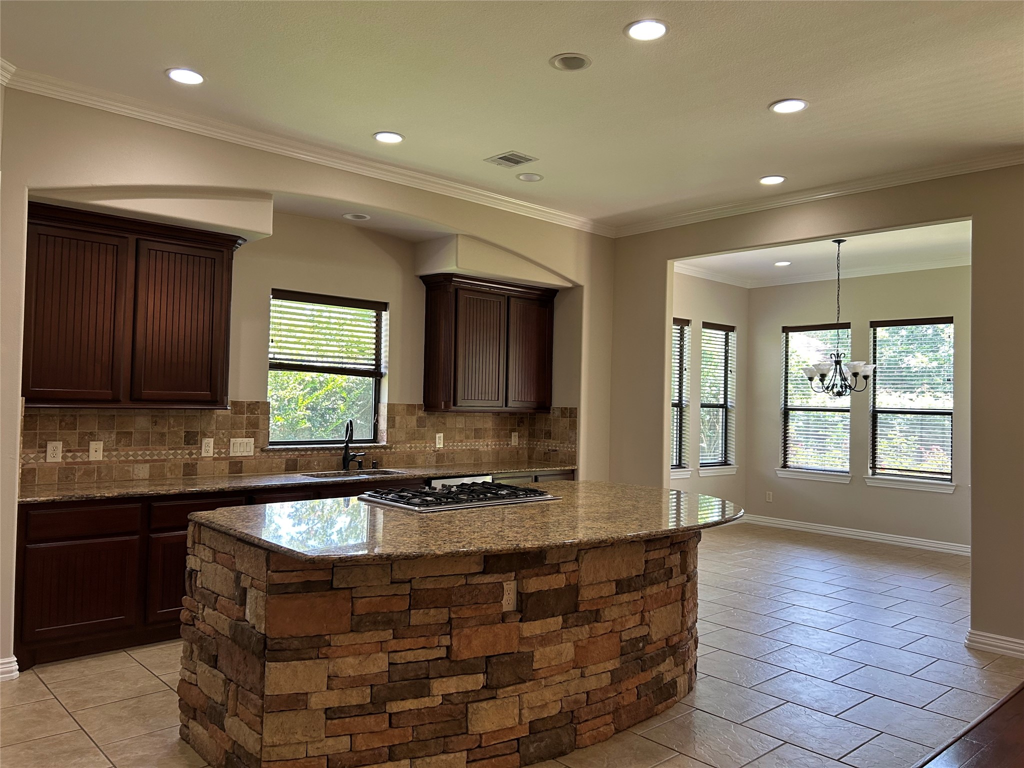 101 E Silverwood Ranch Estate Property Photo 12