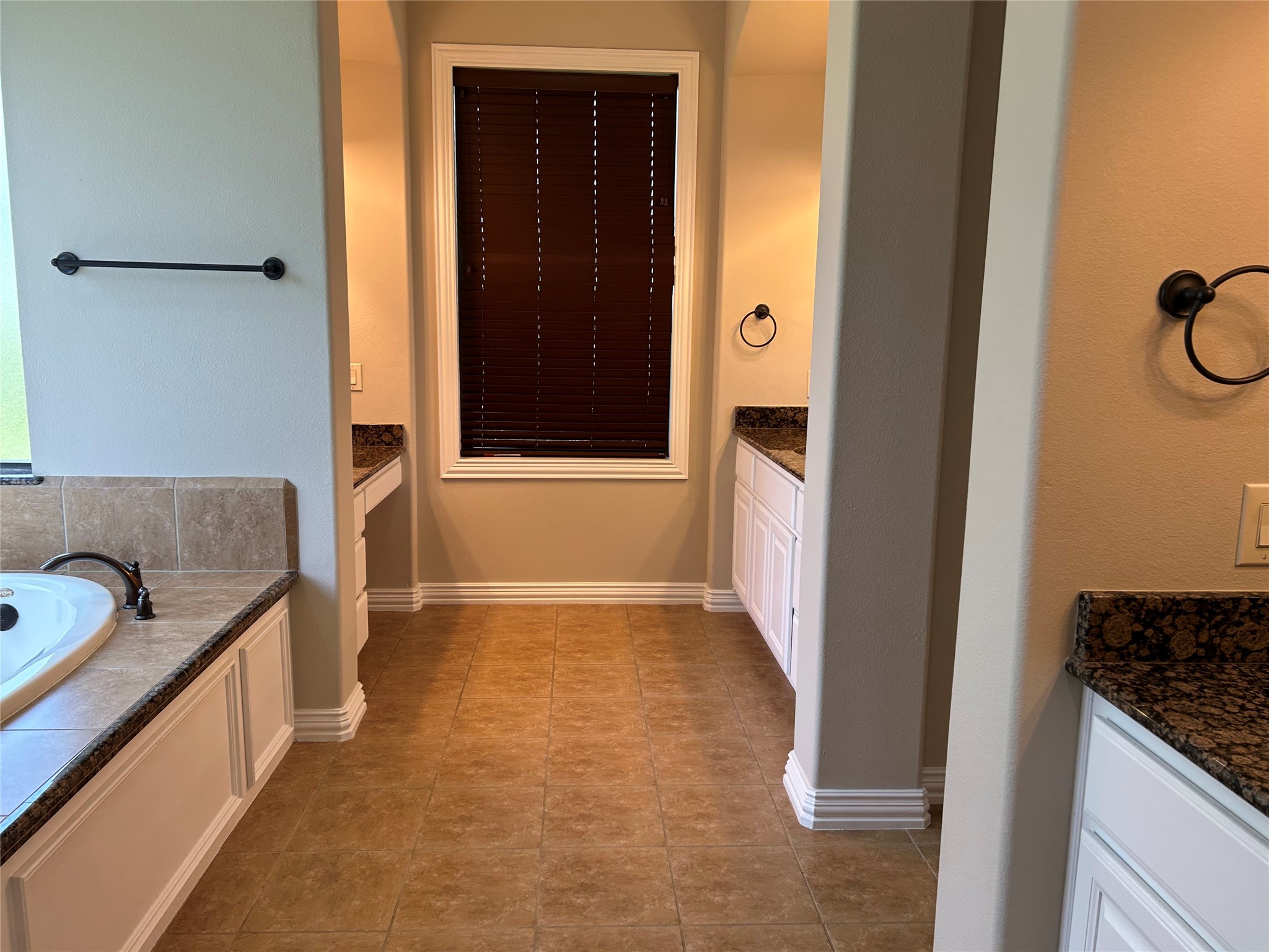 101 E Silverwood Ranch Estate Property Photo 37