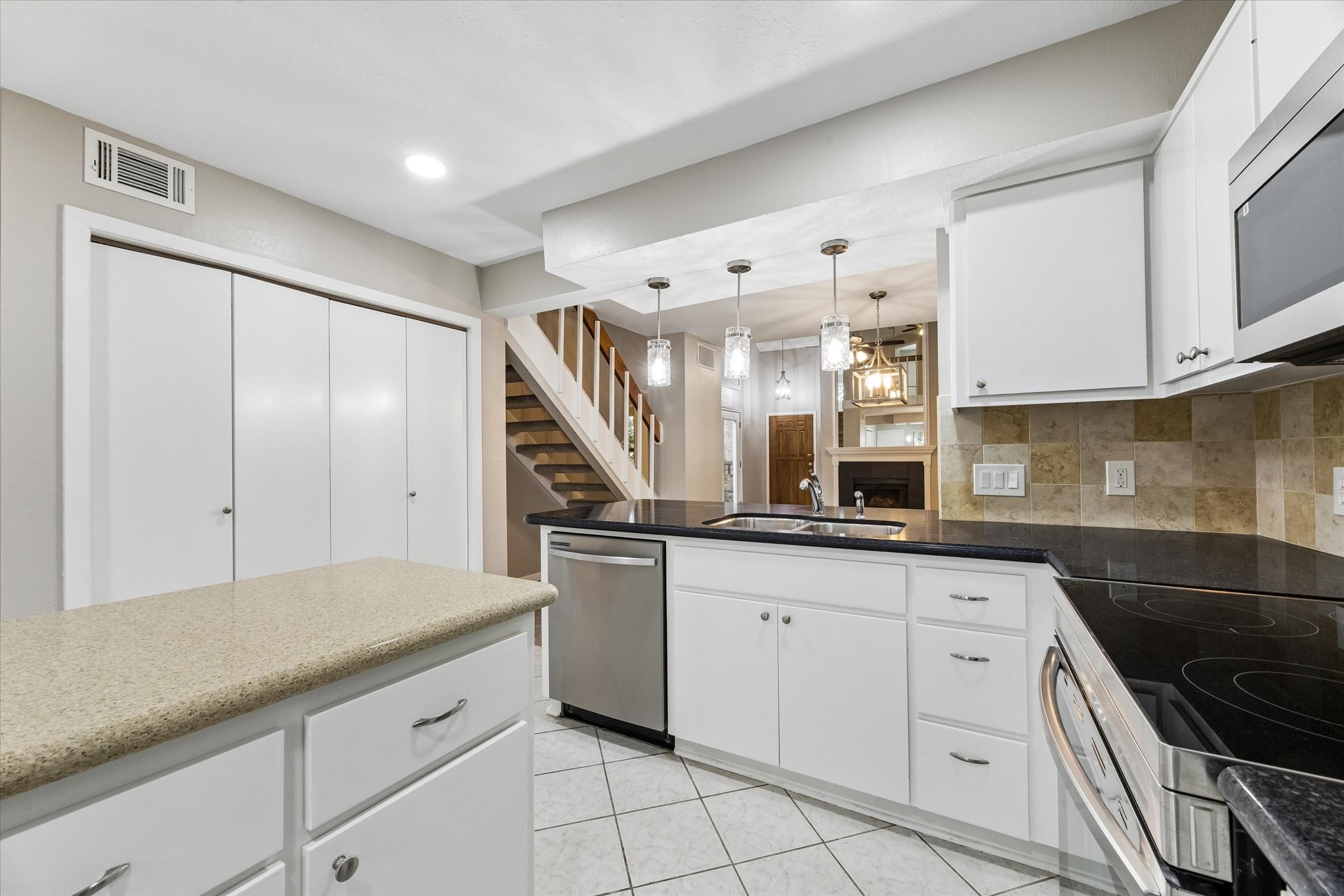 1480 Gemini Street Property Photo 6