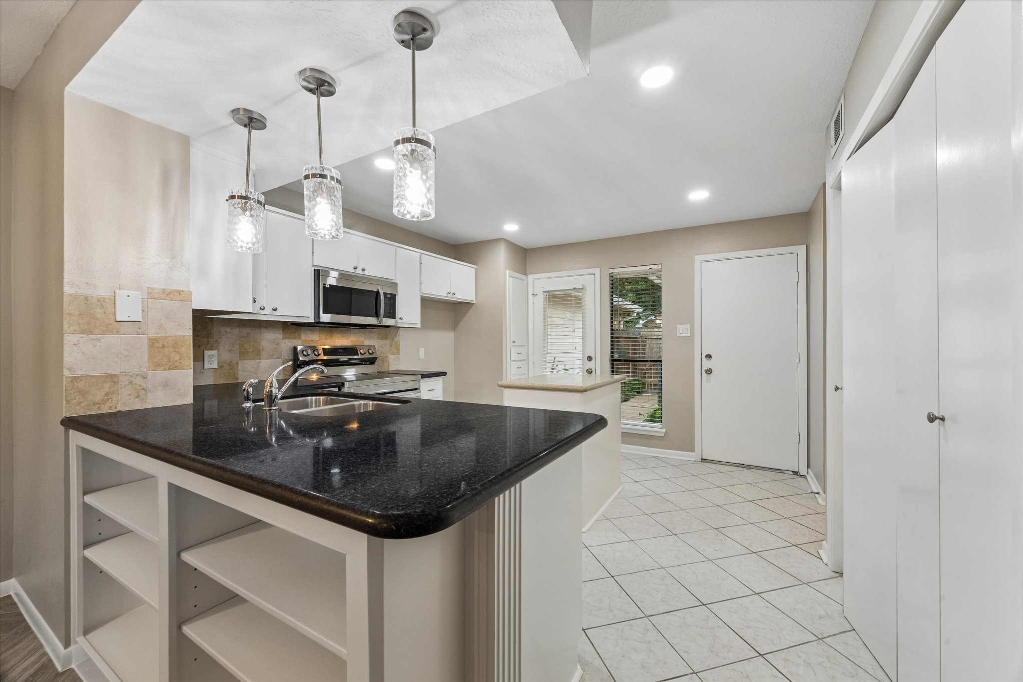 1480 Gemini Street Property Photo 8