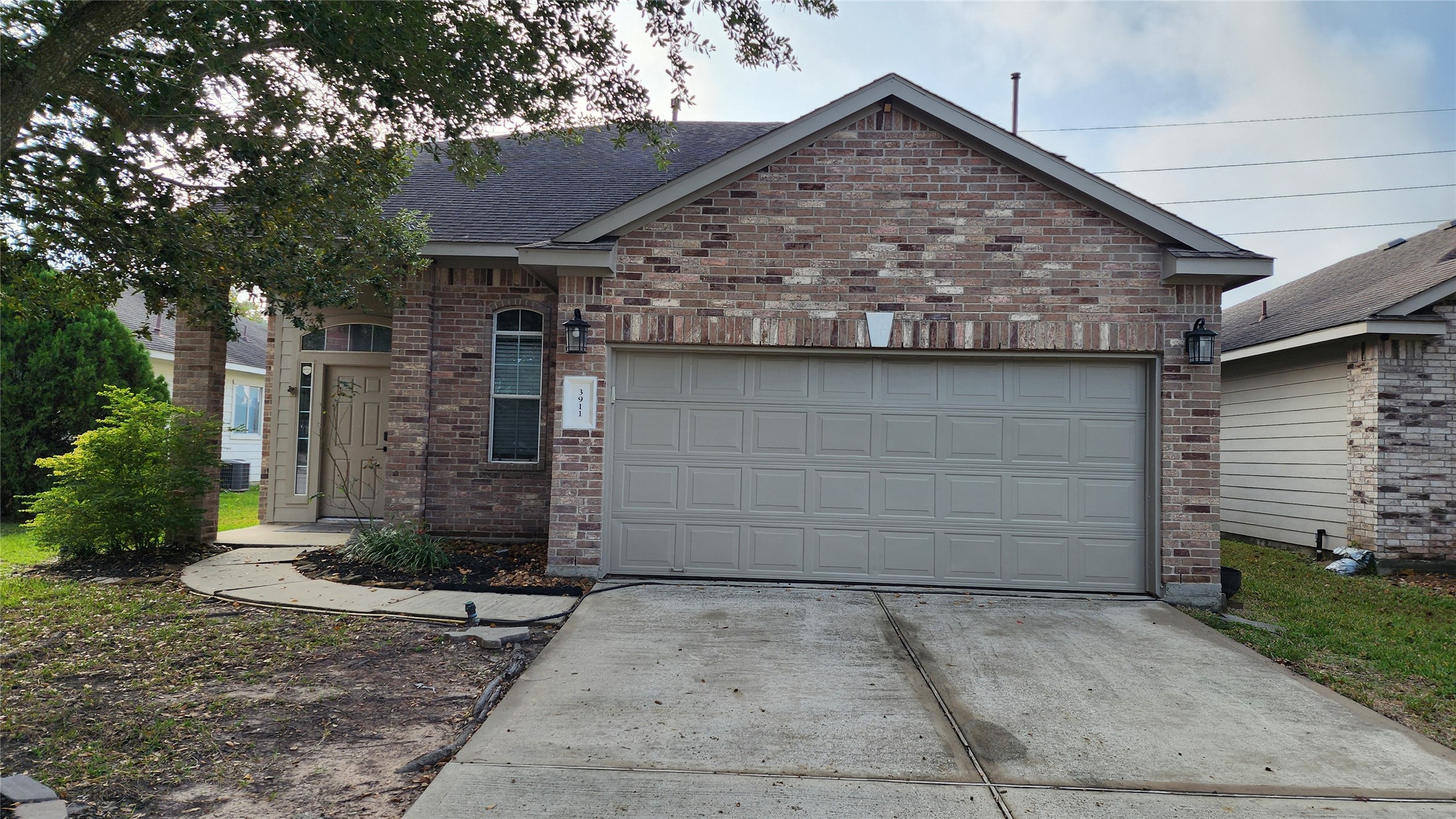 3911 Falvel Cove Drive Property Photo 1