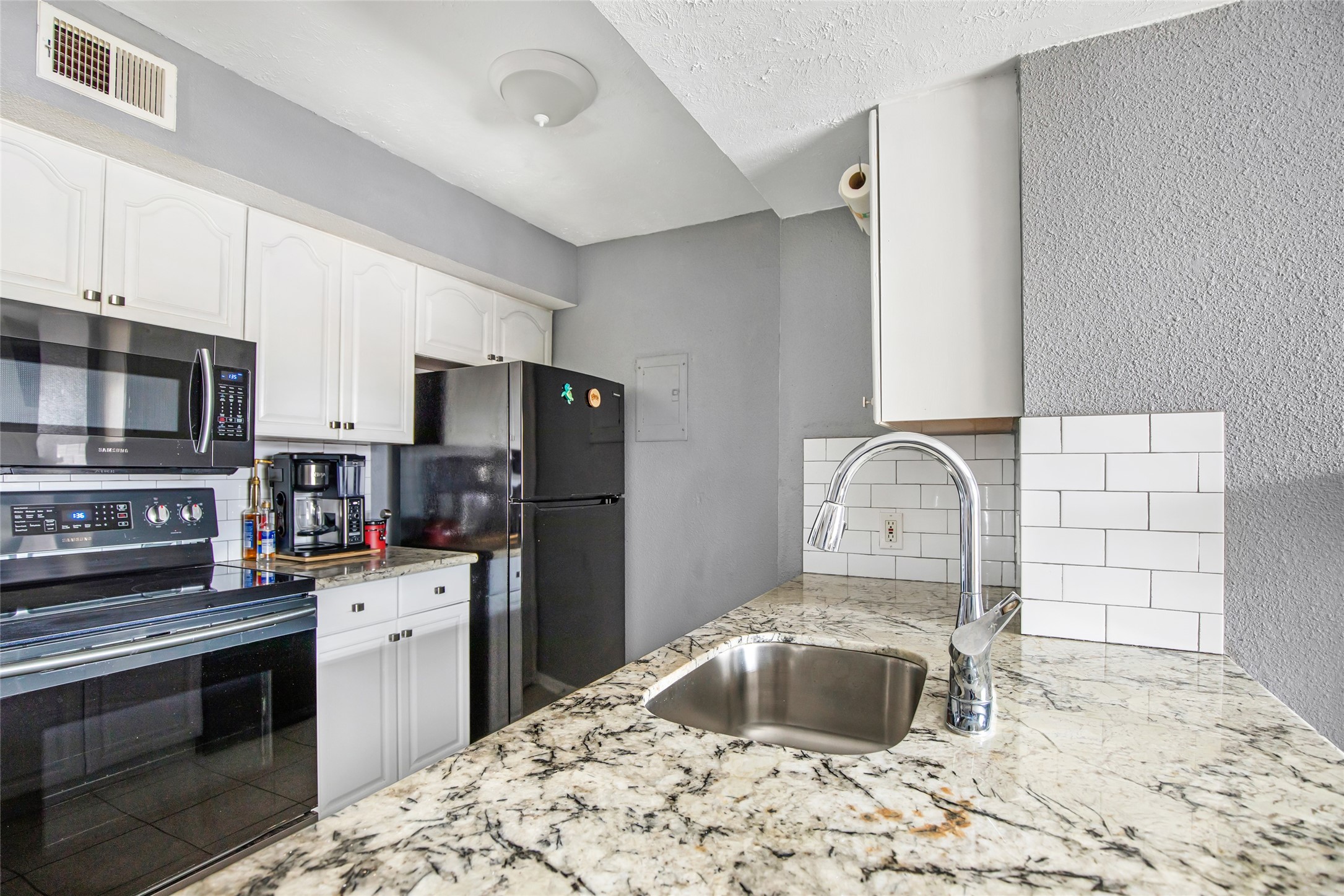 1505 Ward Road 232 Property Photo 6