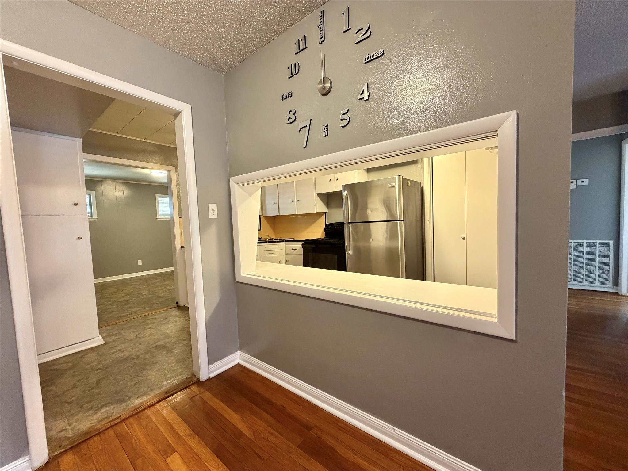 221 Richmond Street Property Photo 3