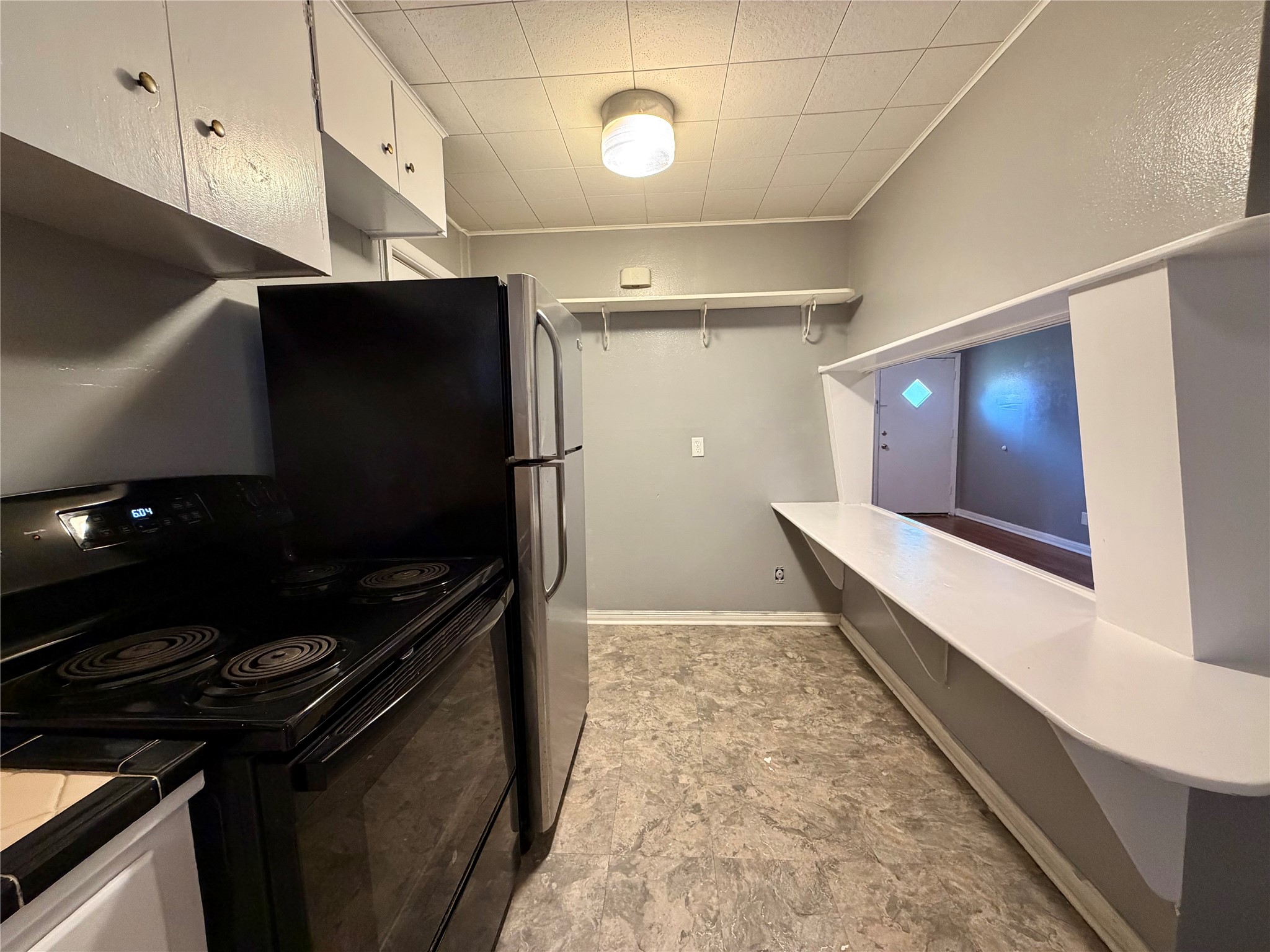 221 Richmond Street Property Photo 5