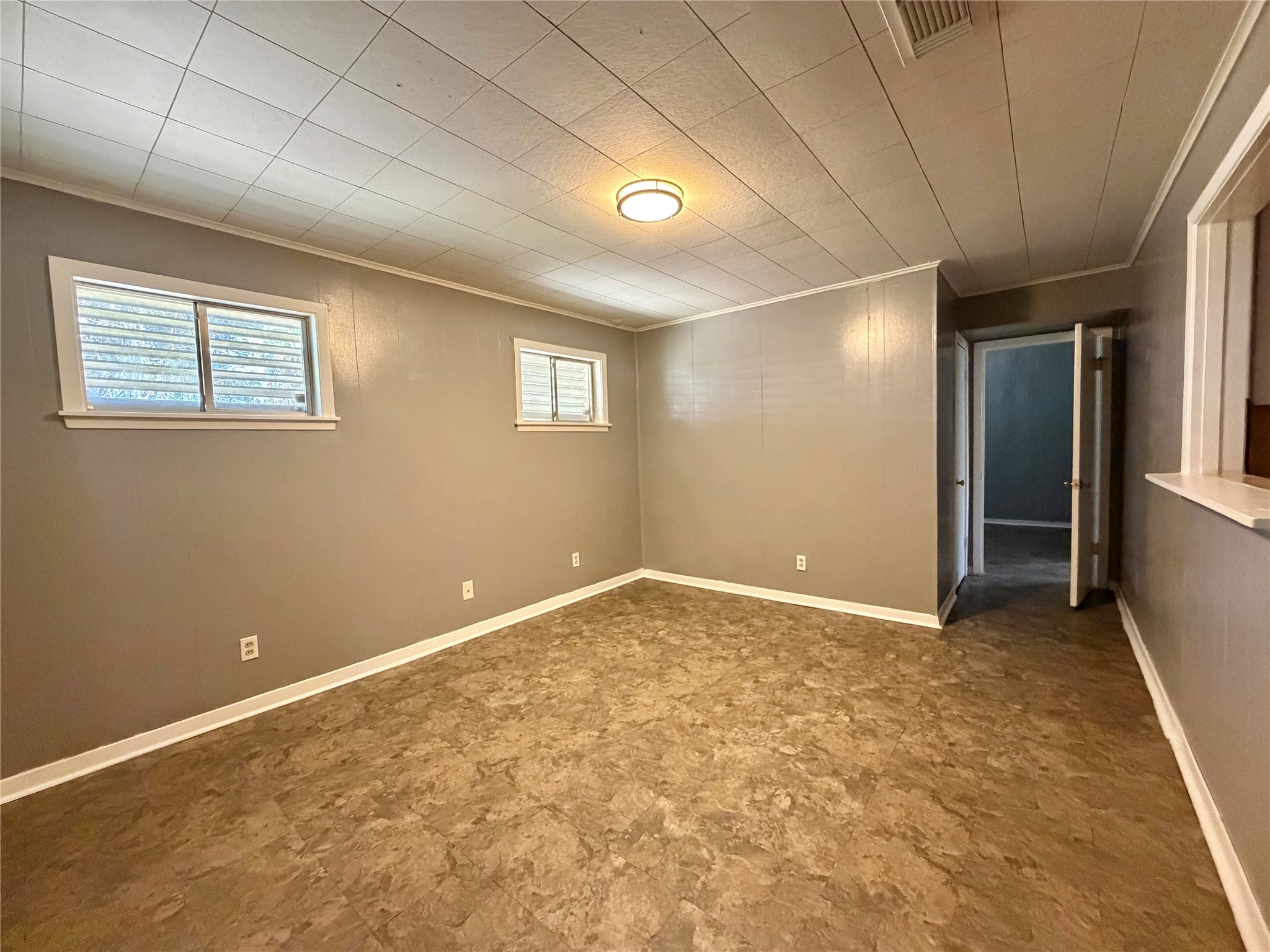 221 Richmond Street Property Photo 9