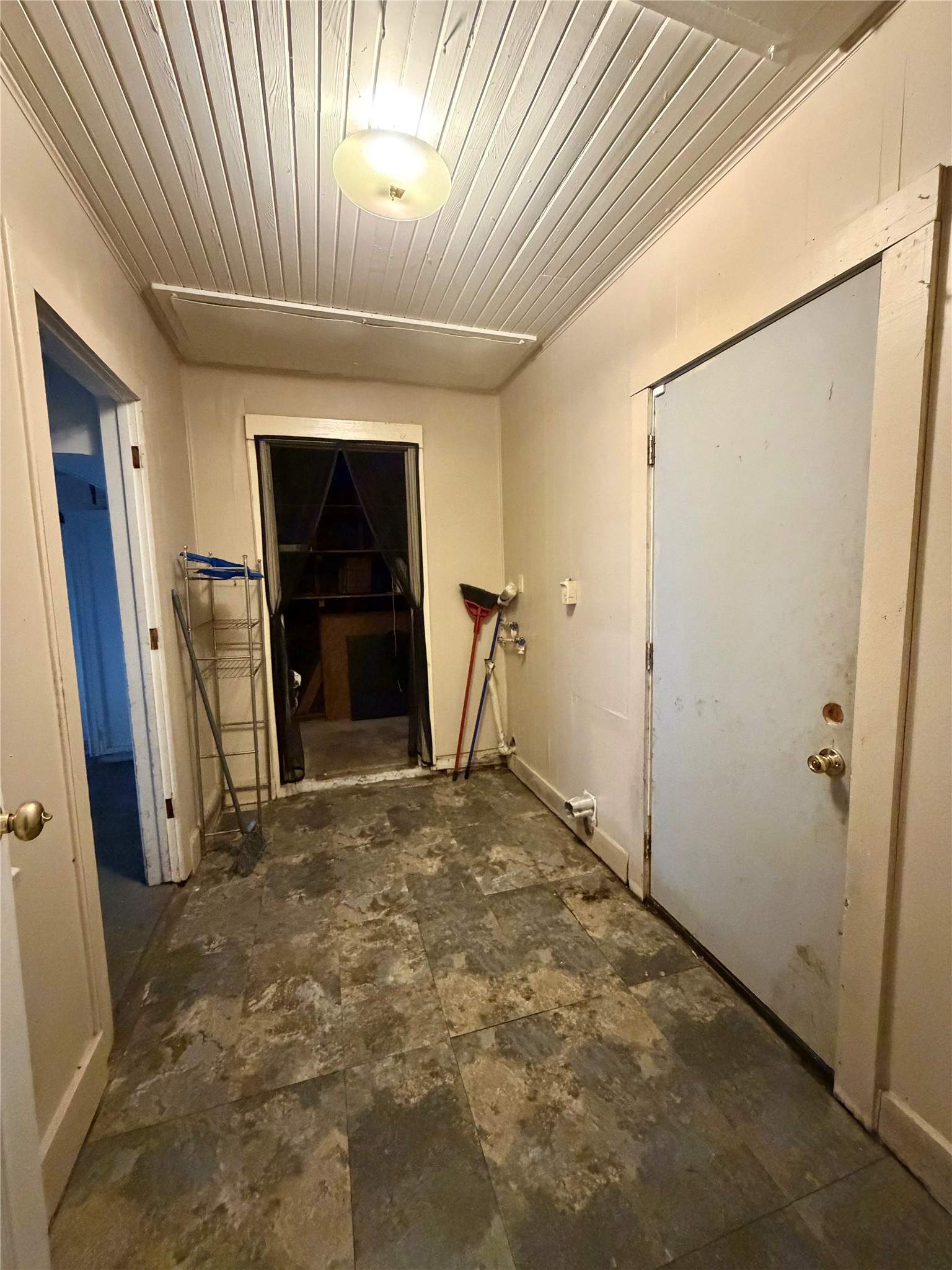 221 Richmond Street Property Photo 17